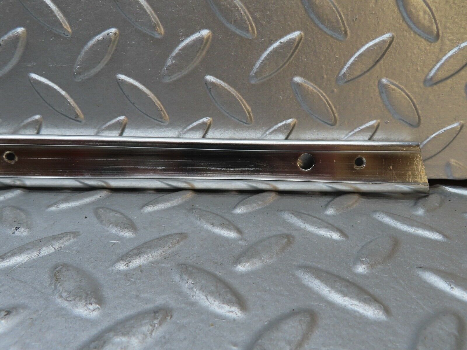 20570 Mercedes-Benz R107 450SL Roof Chrome Trim Right Side