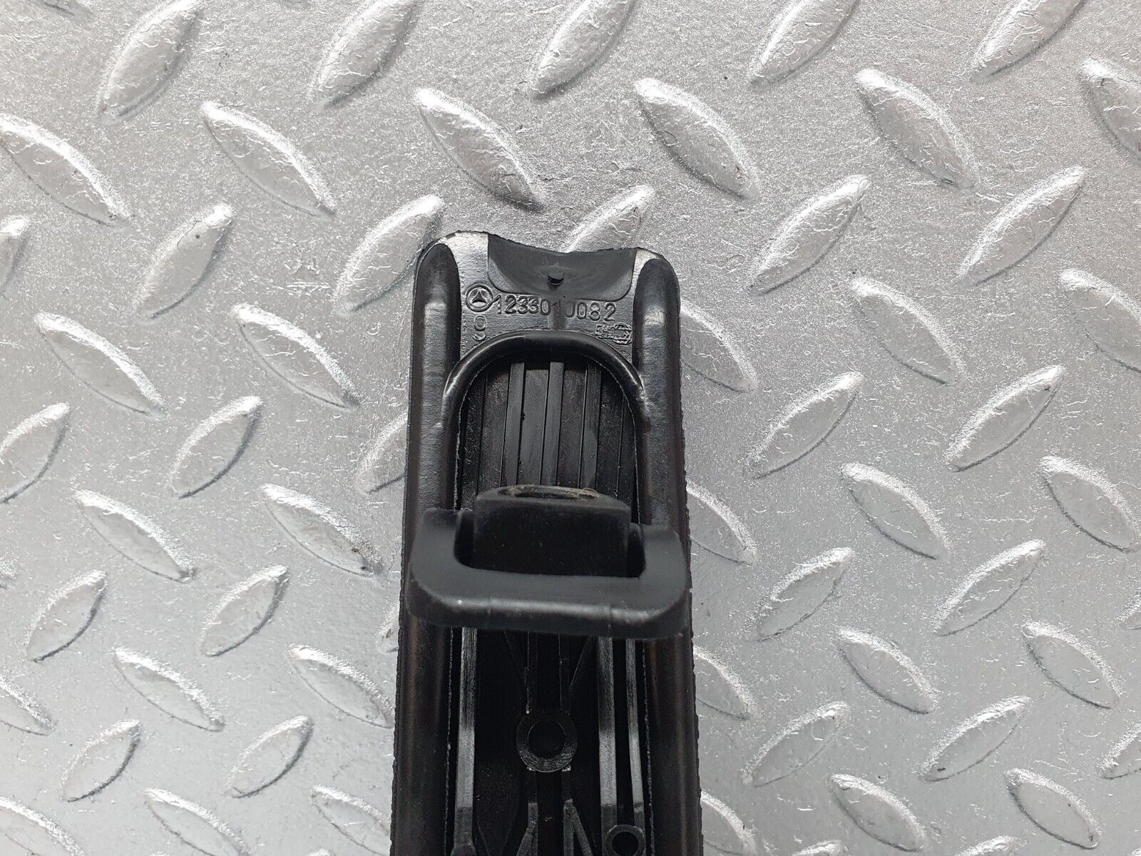 43638 Mercedes-Benz C126 380SEC Coupe Accelerator Pedal With Rubber 1263000504 1233010082