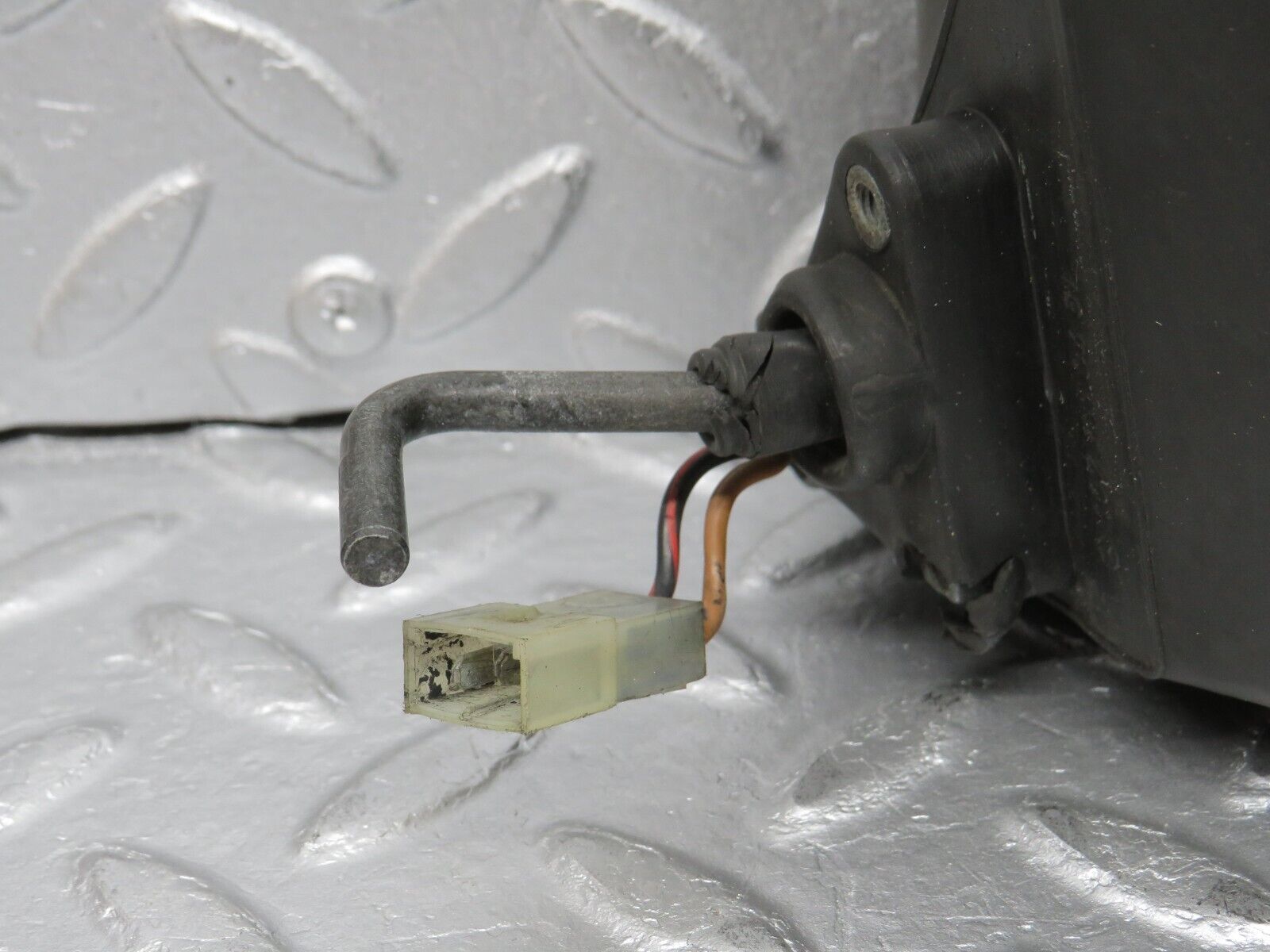 39296 Mercedes-Benz R107 500SL Right Wing Mirror 1078110461