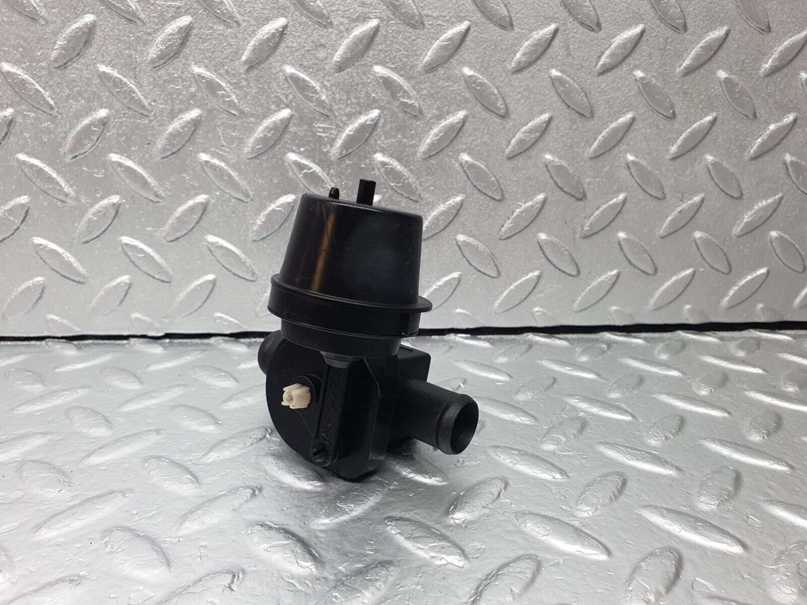 42990 Mercedes-Benz W201 190 Heater Control Valve