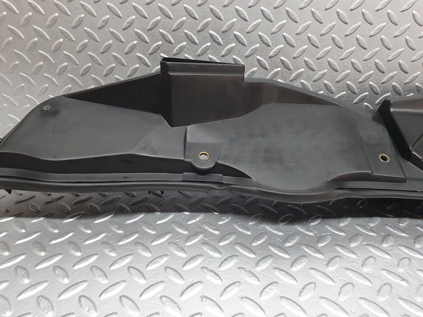 42001 Mercedes-Benz W202 C200 Air Duct 2028300144