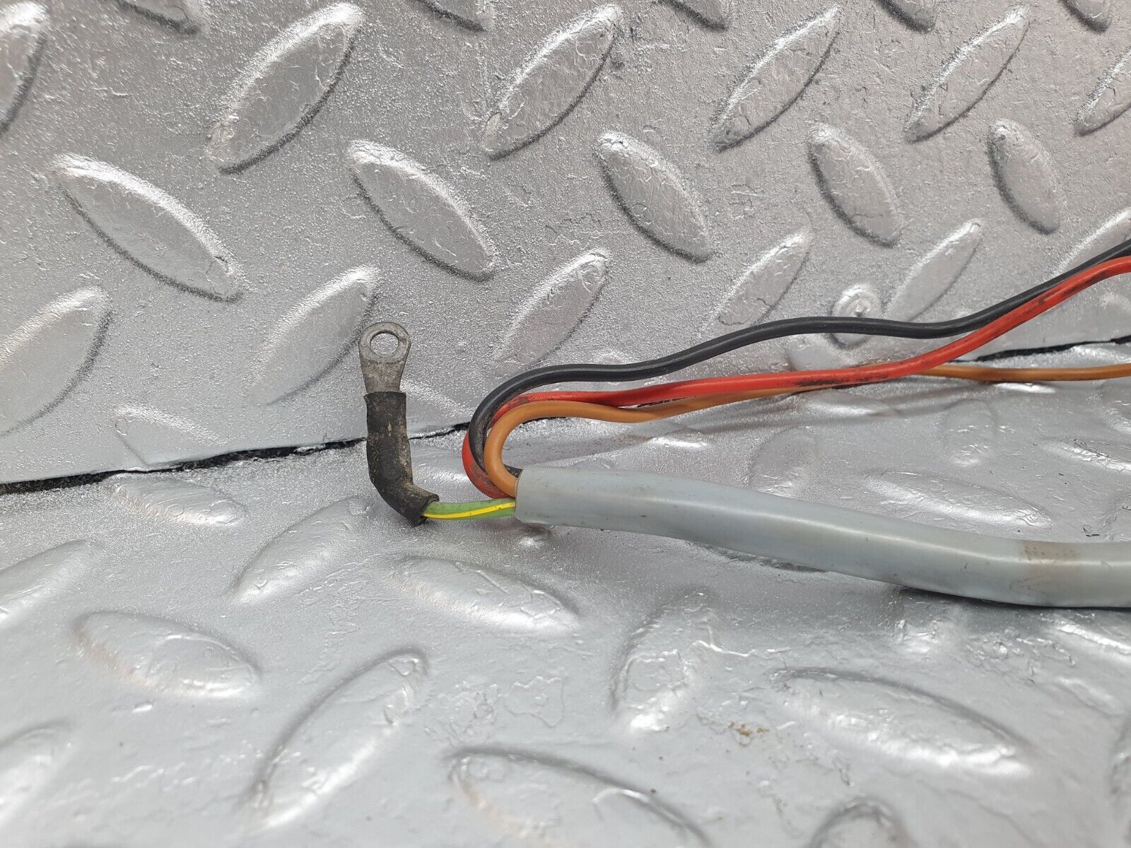 43693 Mercedes-Benz C126 380SEC Coupe Ignition Control Unit Cable 09961812