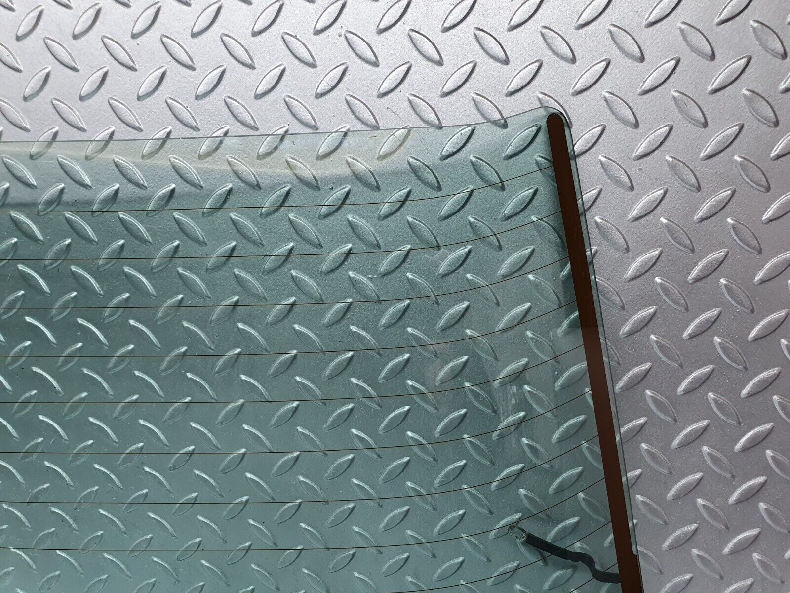 42919 Mercedes-Benz W201 190 2.0L Rear Heated Windscreen Glass