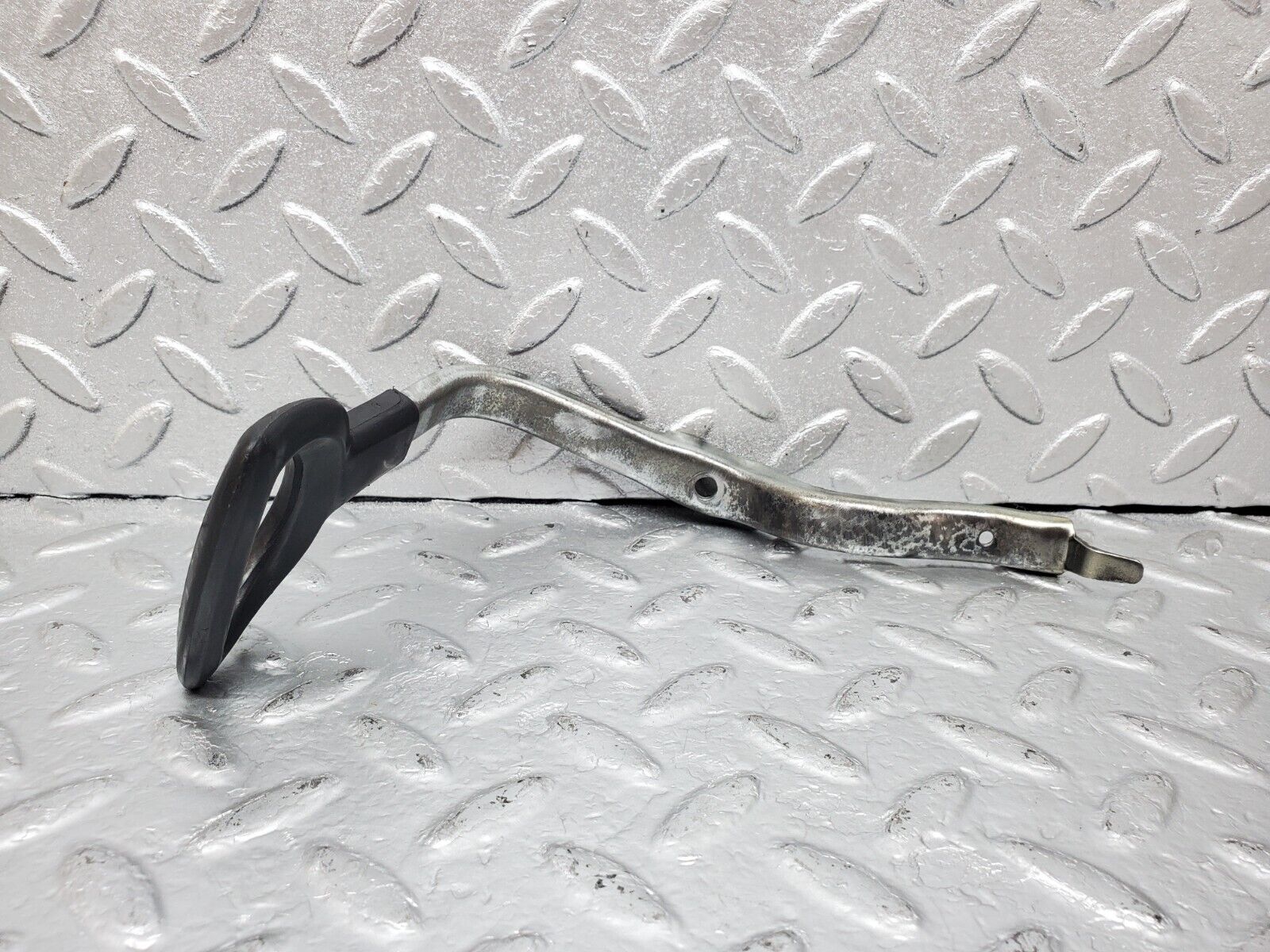 44413 Mercedes-Benz W123 280E Front Right Seat Side Height Adjust Handle