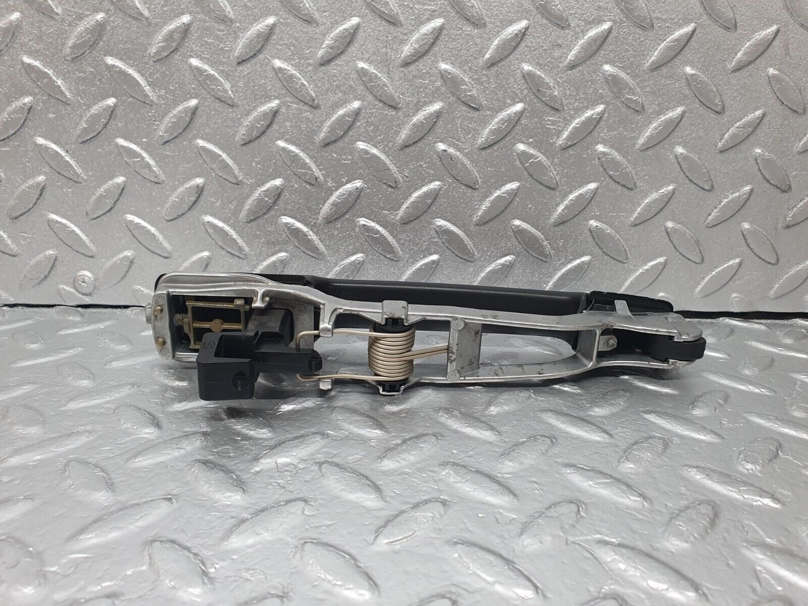 42780 Mercedes-Benz W201 190 2.0L Rear Right Door Exterior Handle