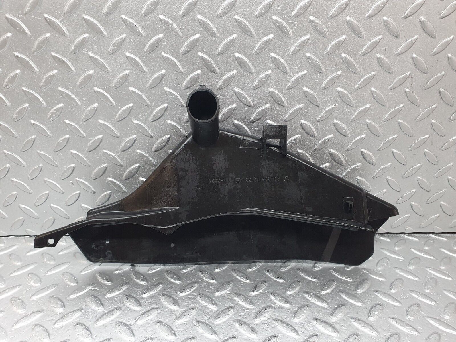 42729 Mercedes-Benz W201 190 2.0L Front Right Rain Gutter Drain Channel 2016280273