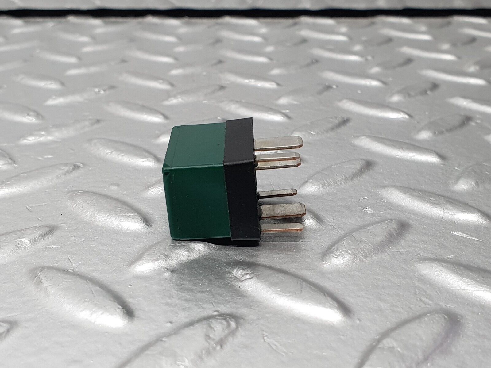 41798 Mercedes-Benz W202 C200 Overload Relay 0025420319