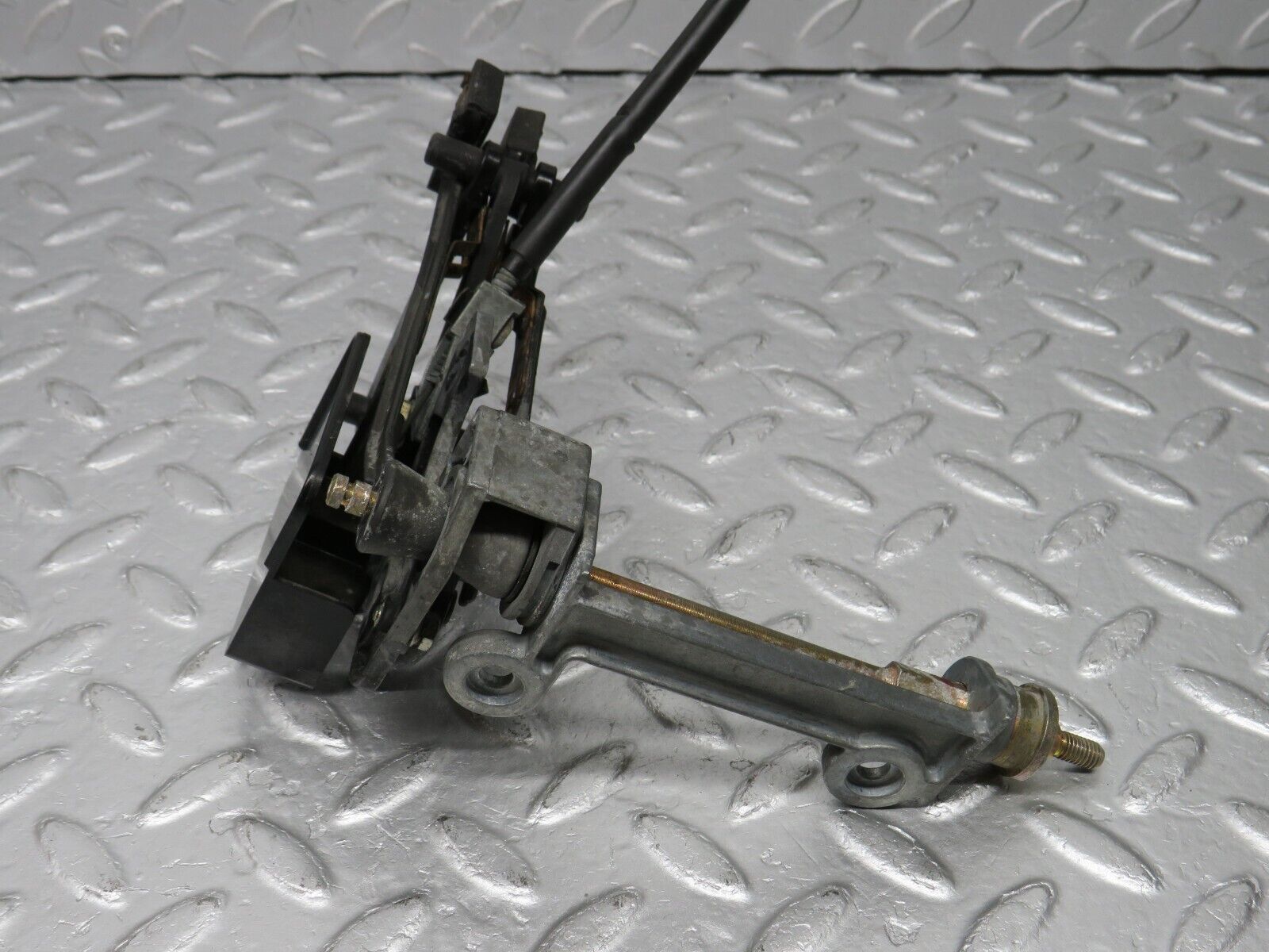 39130 Mercedes-Benz R107 500SL Heater Control Mechanism