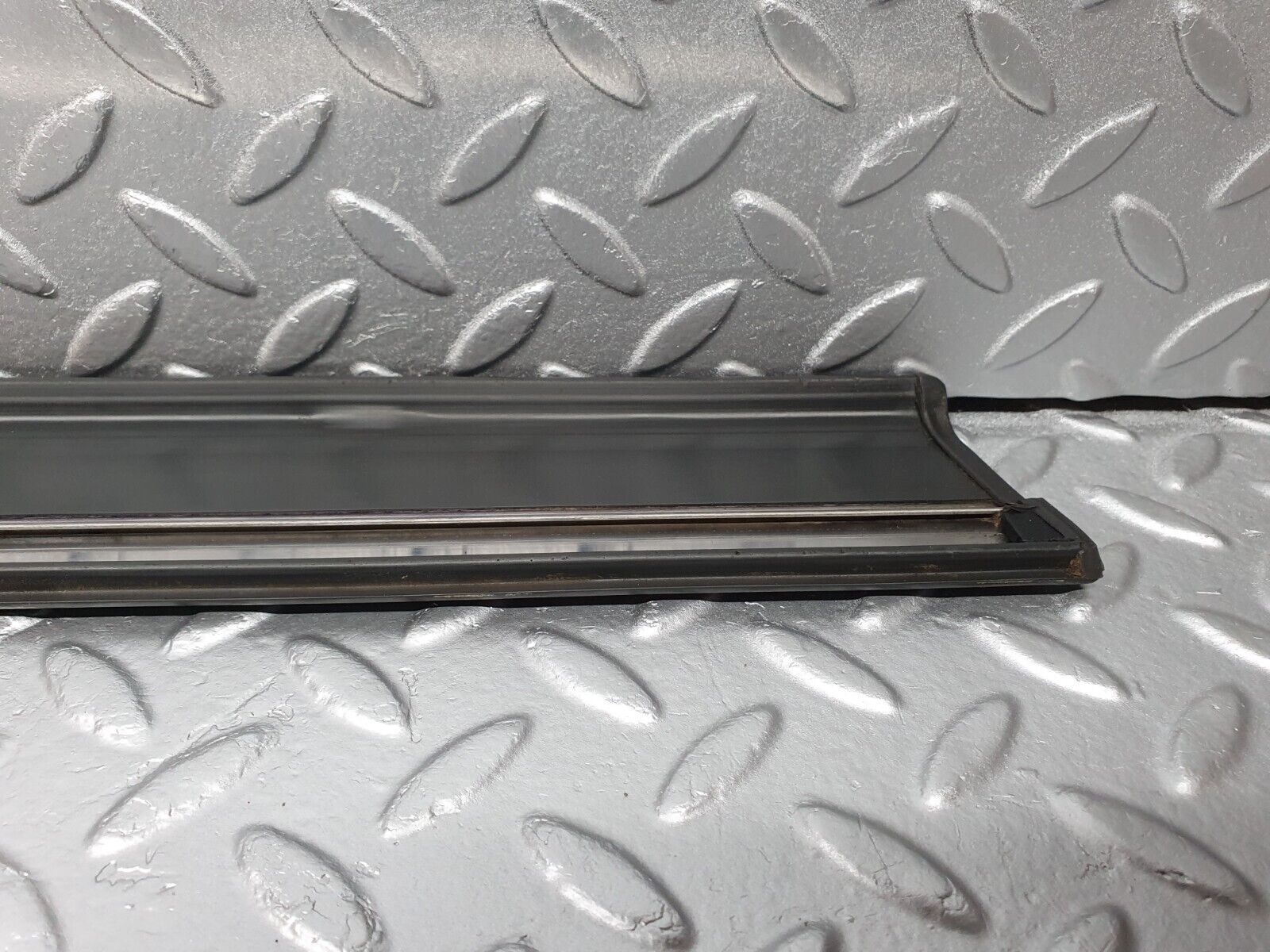 41684 Mercedes-Benz W124 200E Front Right Door Lower Moulding Trim