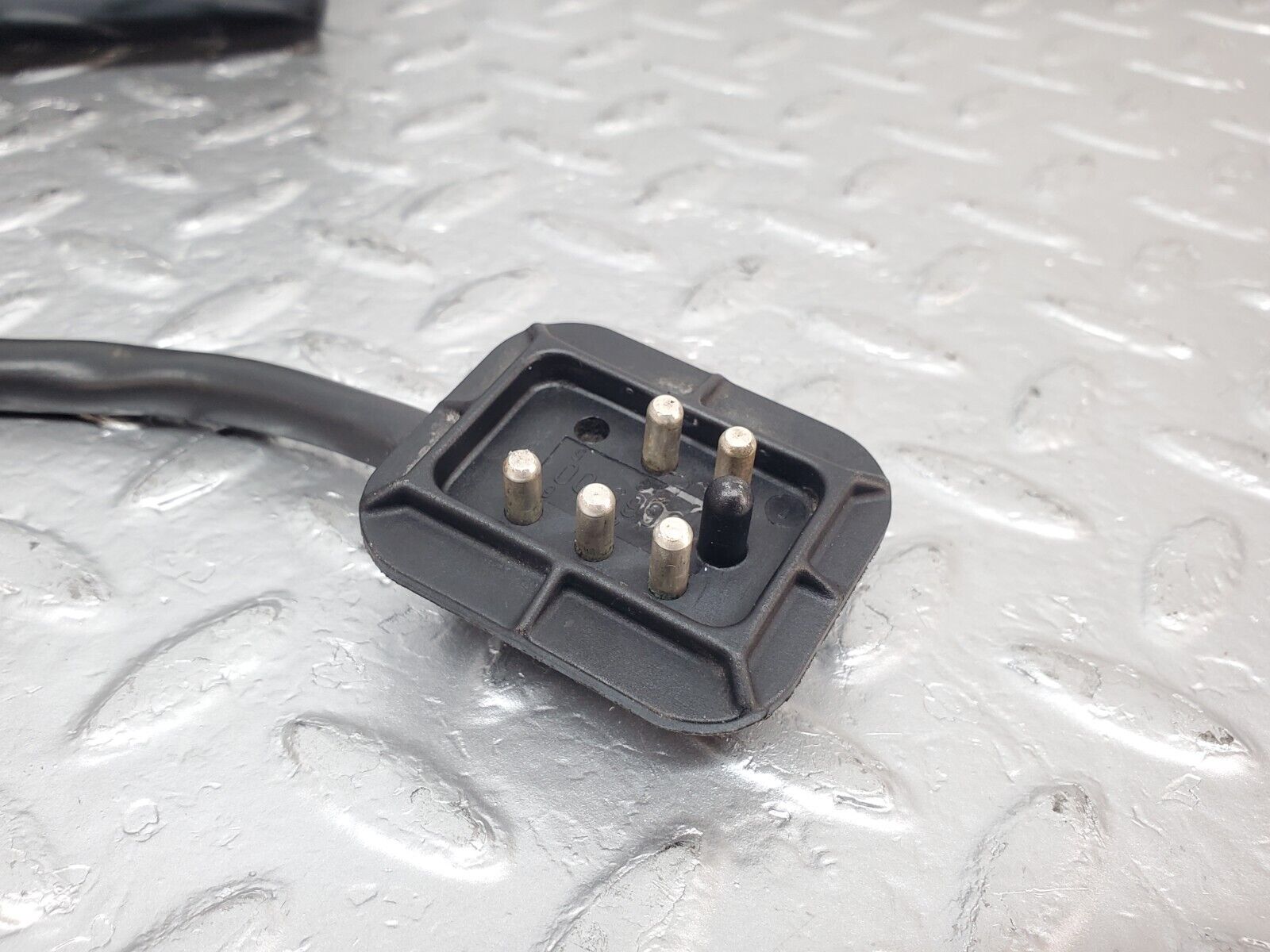 44424 Mercedes-Benz W123 280E Wiper Motor Bosch 0390341077