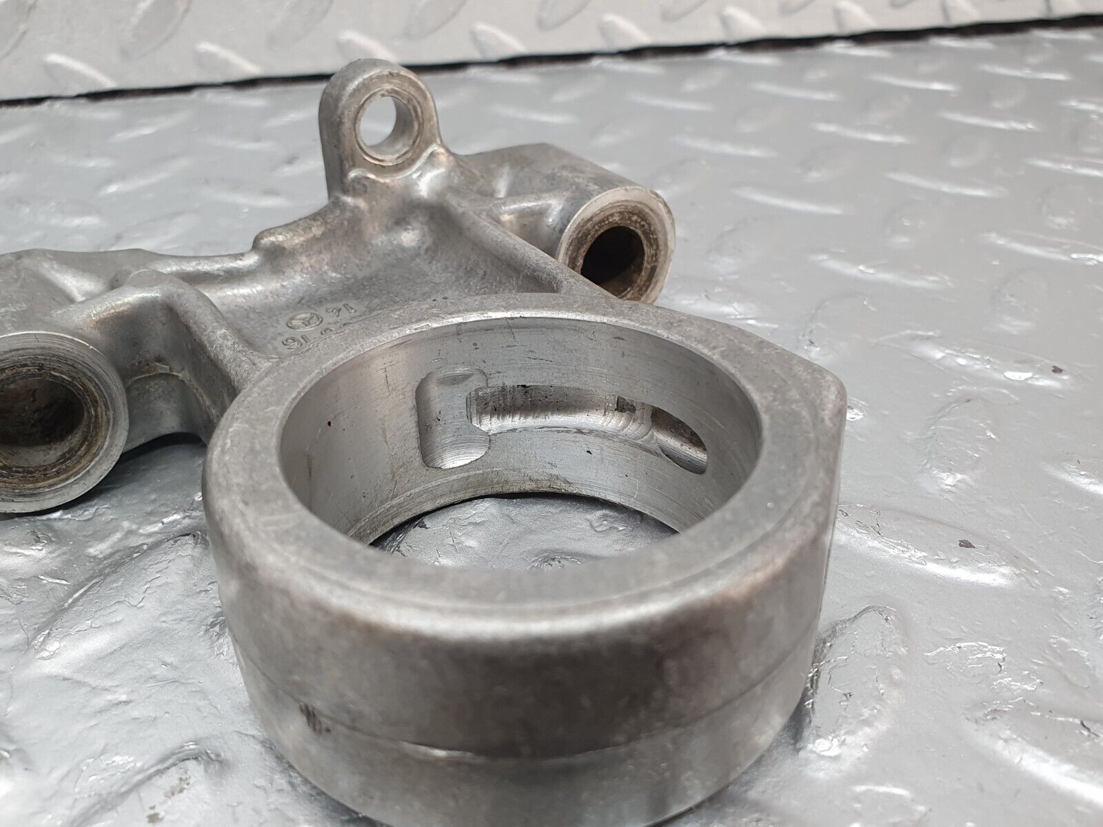 43271 Mercedes-Benz W108 280SE Camshaft Tower Bearing 1140510016