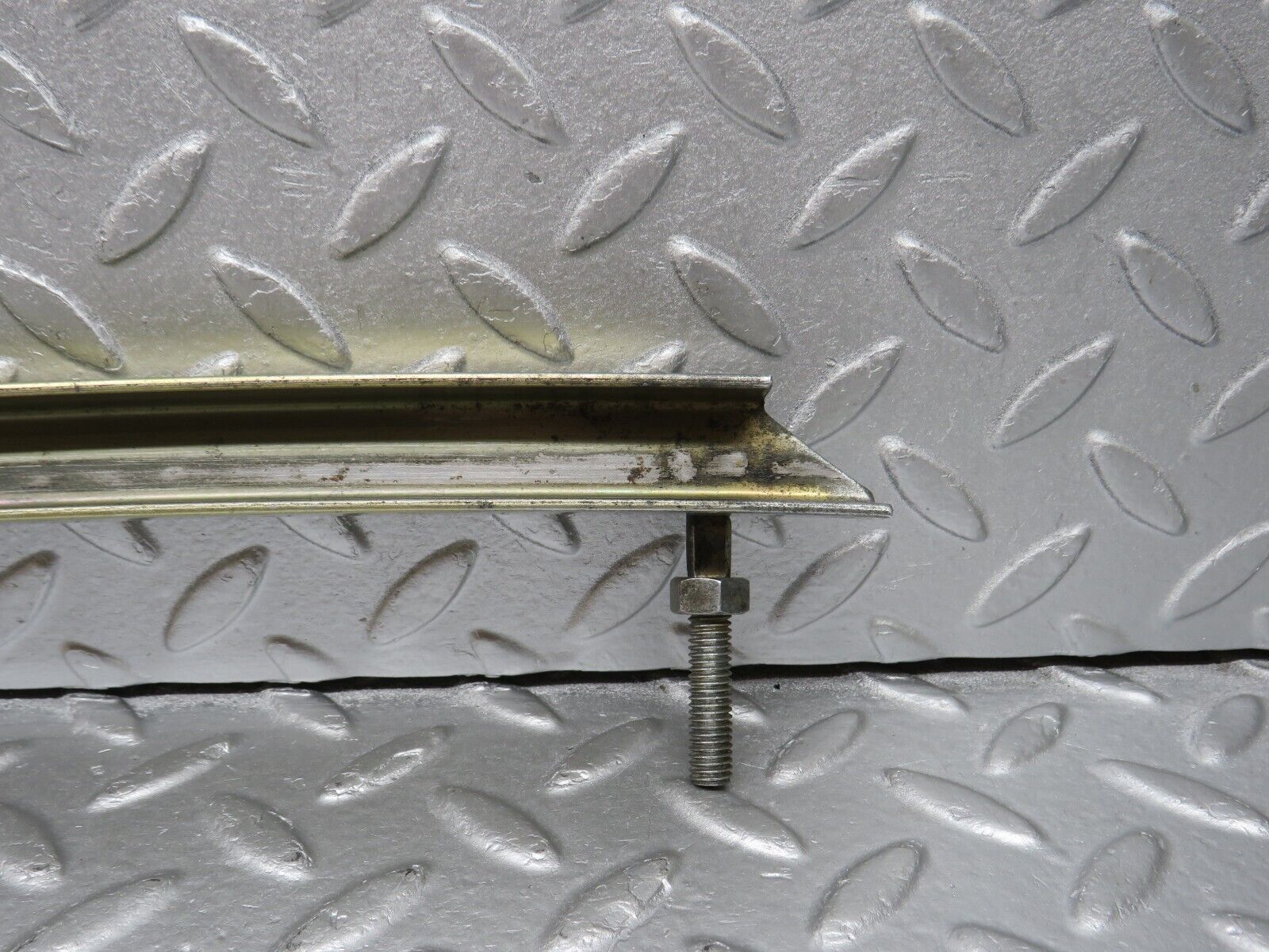 39138 Mercedes-Benz R107 500SL Front Right Door Window Channel