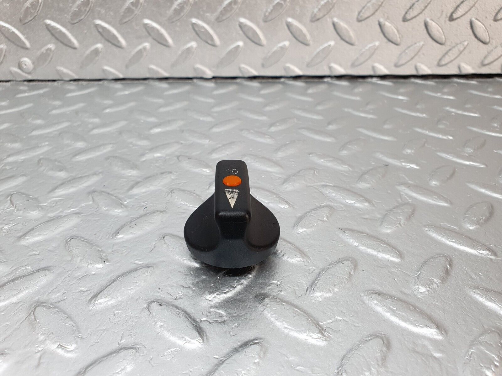 42946 Mercedes-Benz W201 190 2.0L Headlight Switch Knob