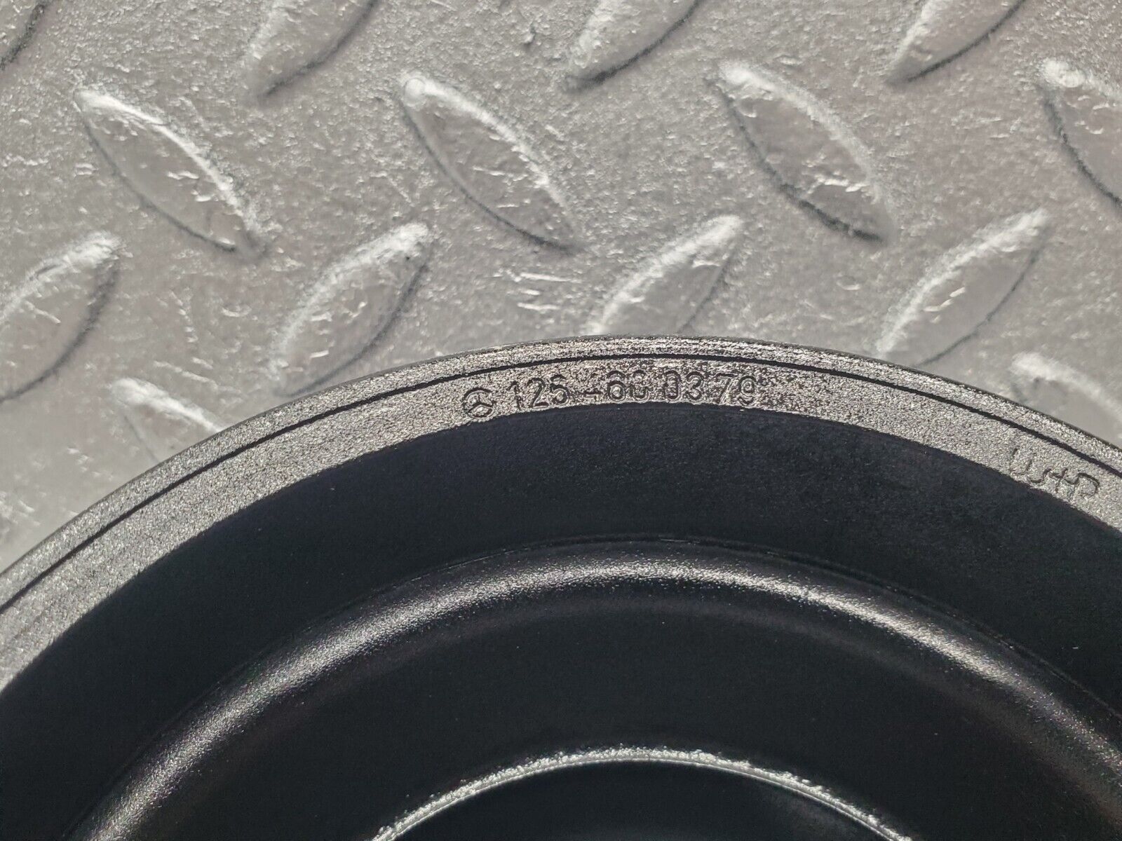 46178 Mercedes-Benz W124 280E Water Pump Pulley 1264600379