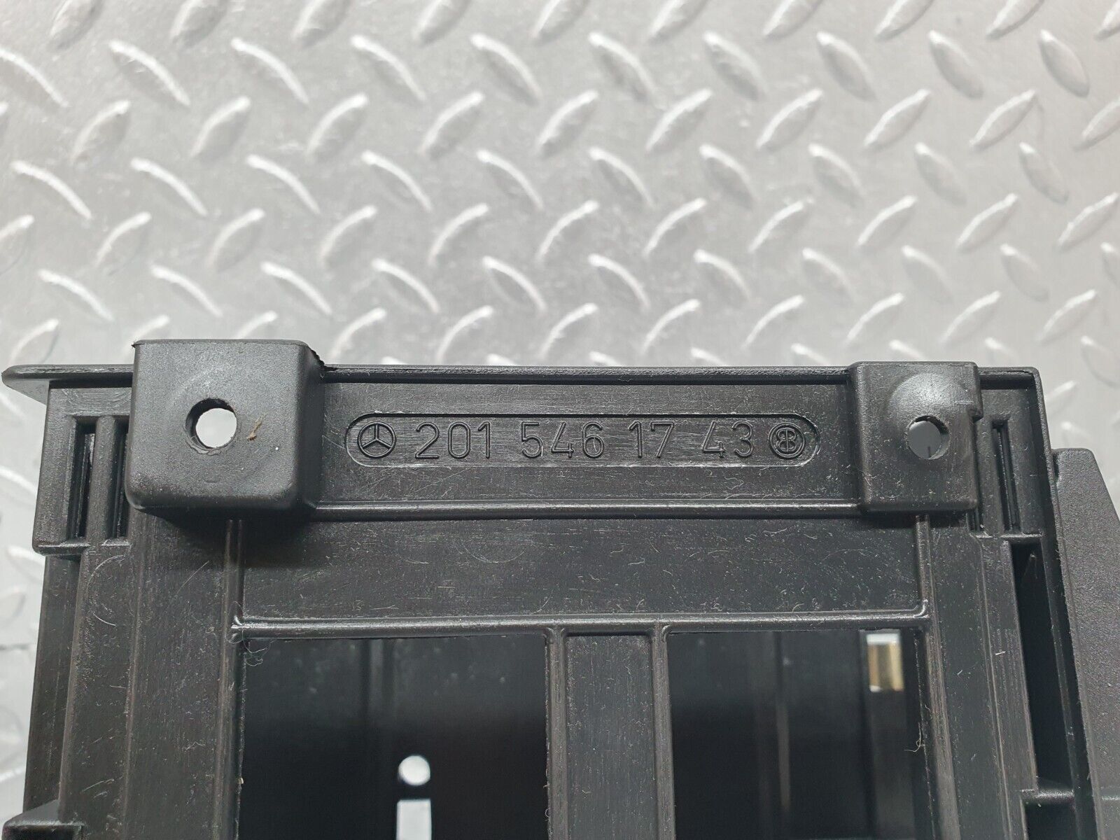 42736 Mercedes-Benz W201 190 2.0L ECU Bracket 2015461743