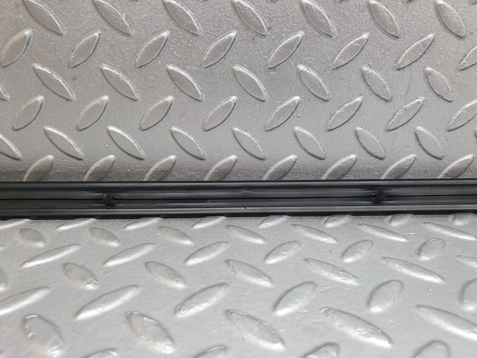 43989 Mercedes-Benz C123 230CE Coupe Right Door Centre Moulding Trim