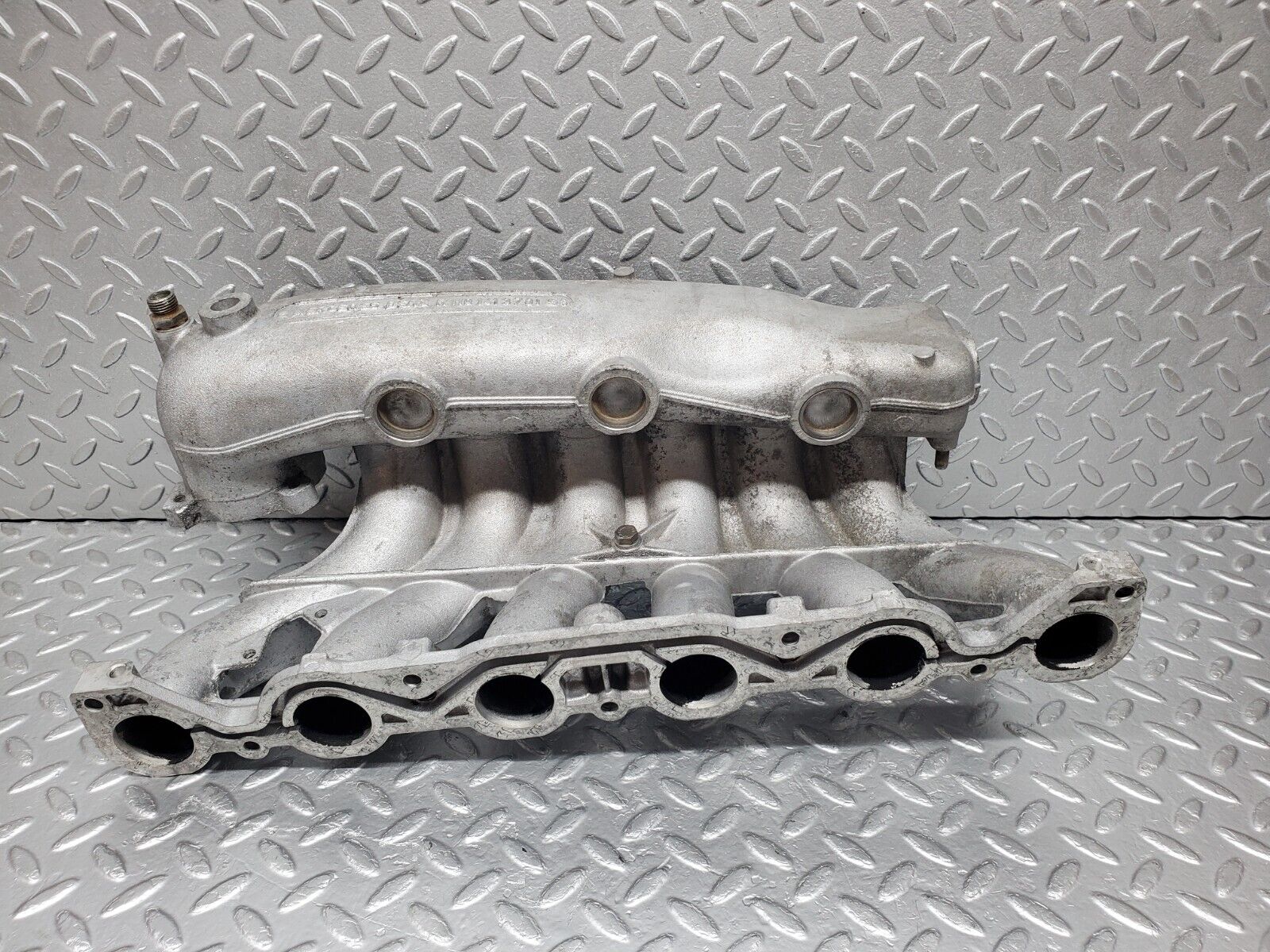 45438 Mercedes-Benz 280E M110.988 Intake Manifold 1101413701