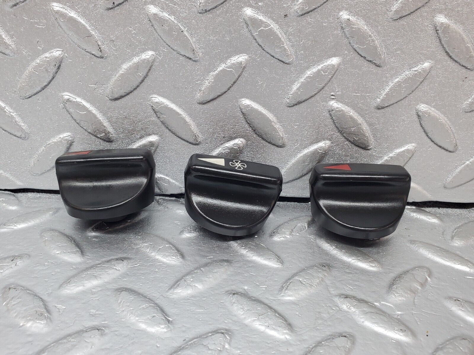 44525 Mercedes-Benz W123 280E Heater Control Knob Set