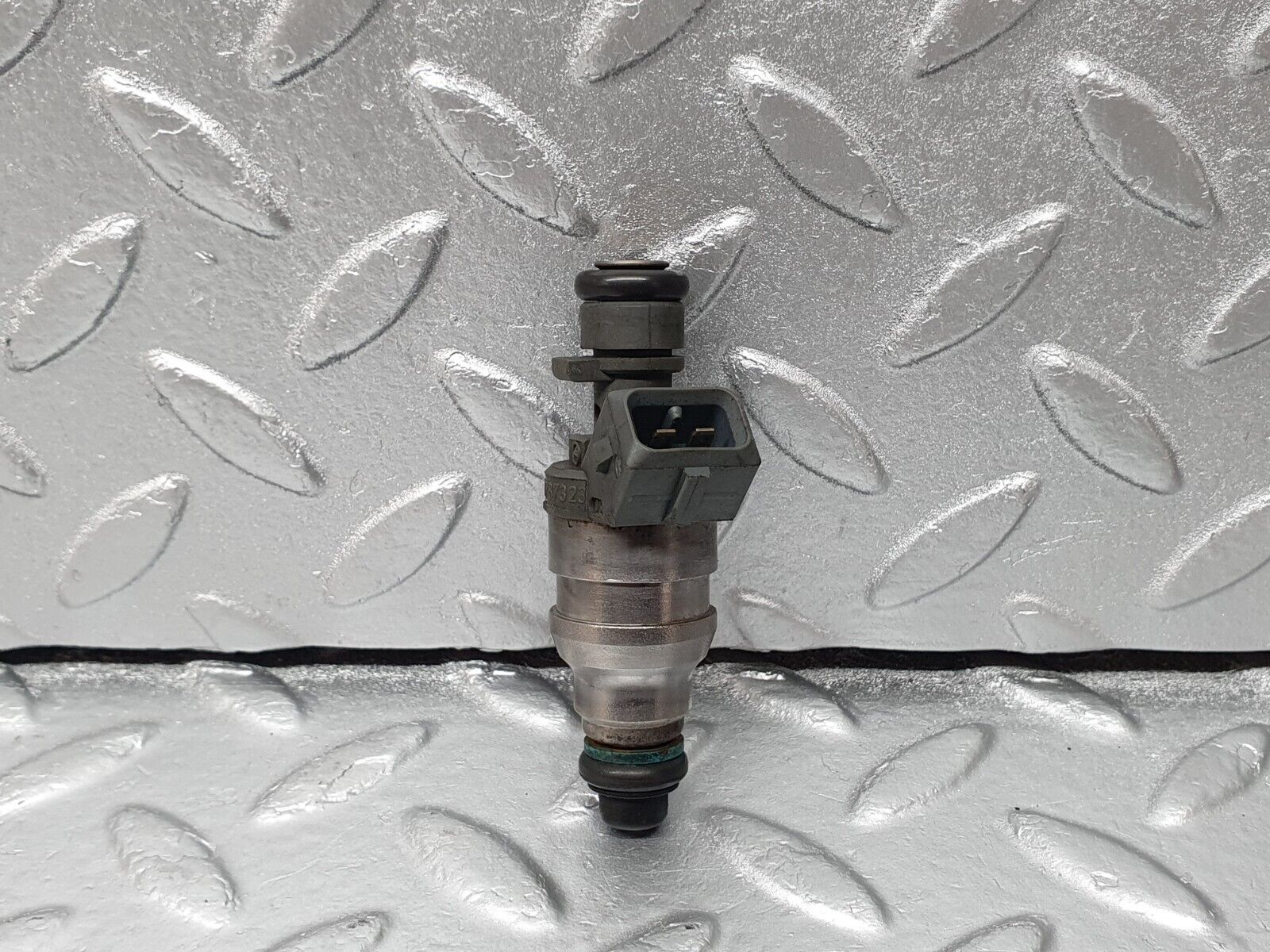 42370 Mercedes-Benz R129 320SL Coupe Fuel Injector Bosch 0000787323 0280155209