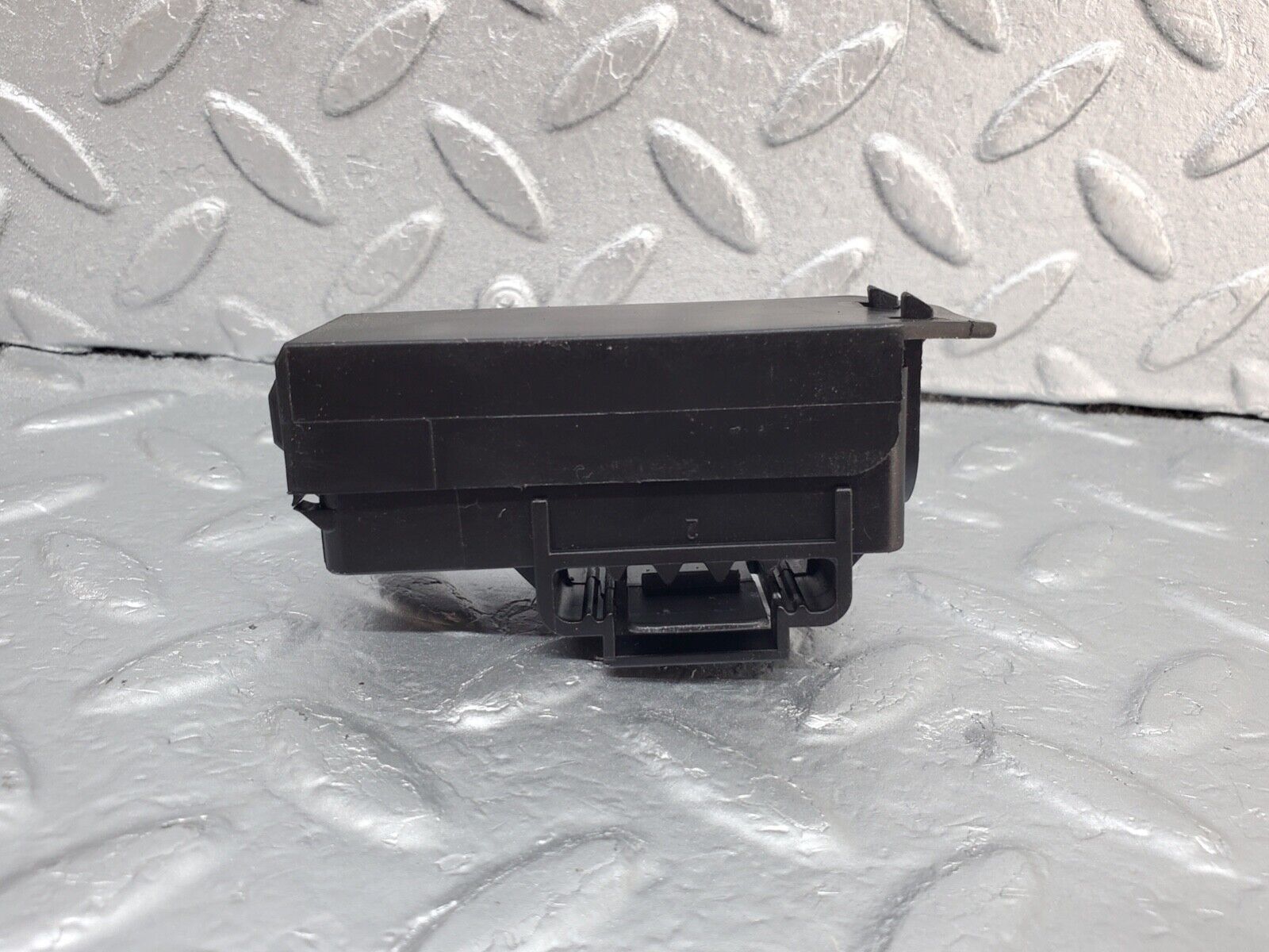 44650 Mercedes-Benz W124 220E Wire Distributor Connector 1245459340