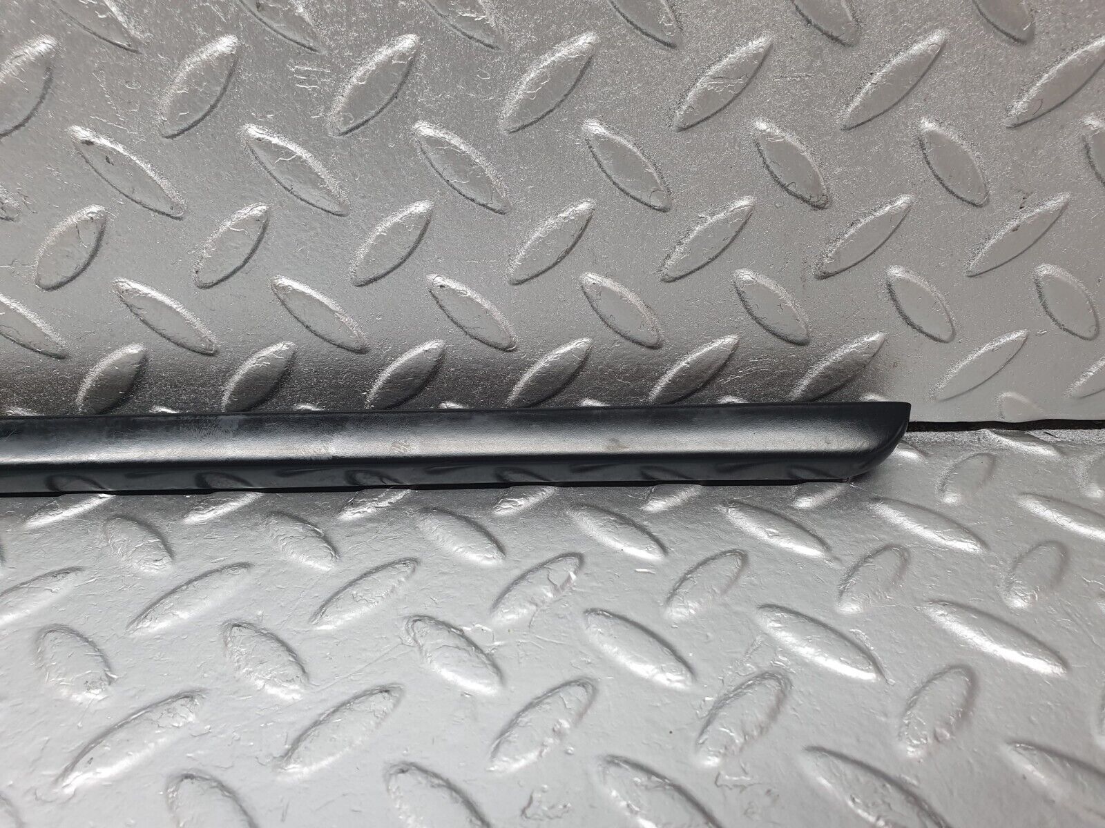 42795 Mercedes-Benz W201 190 2.0L Boot Lid Trunk Lid Handle 2017500193