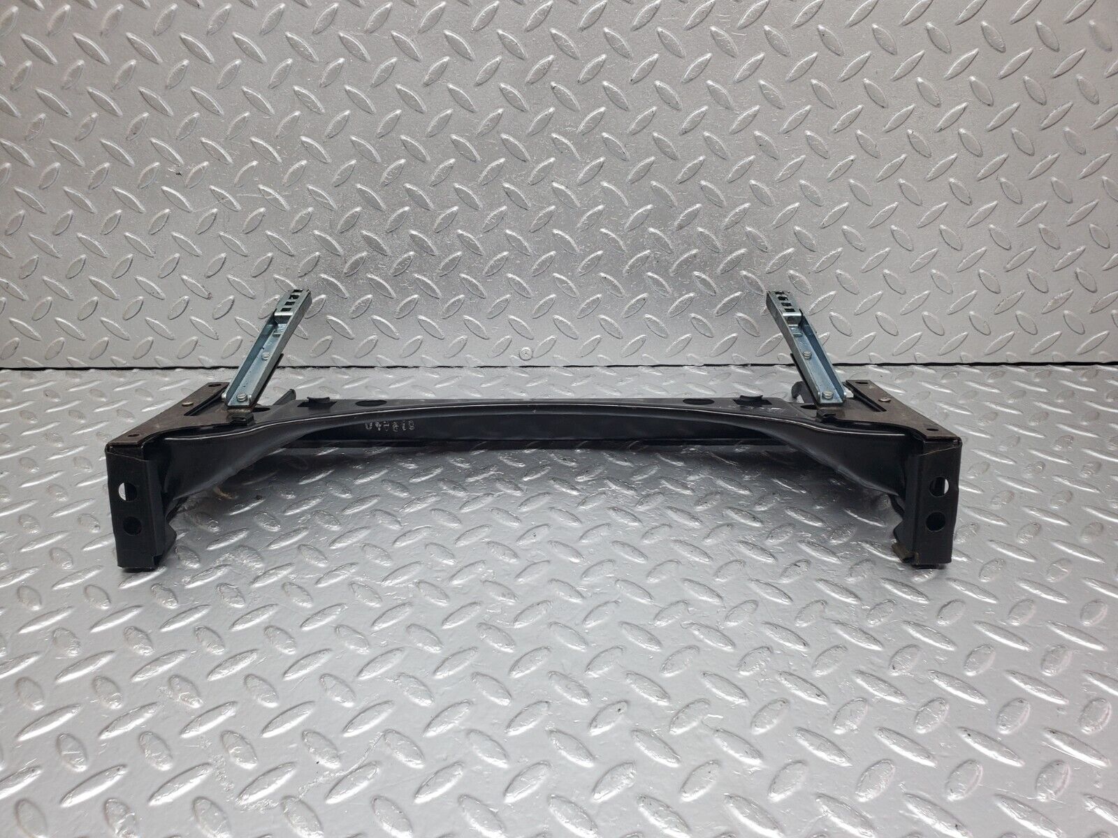 44549 Mercedes-Benz W123 280E Front Right Seat Sliding Mechanism