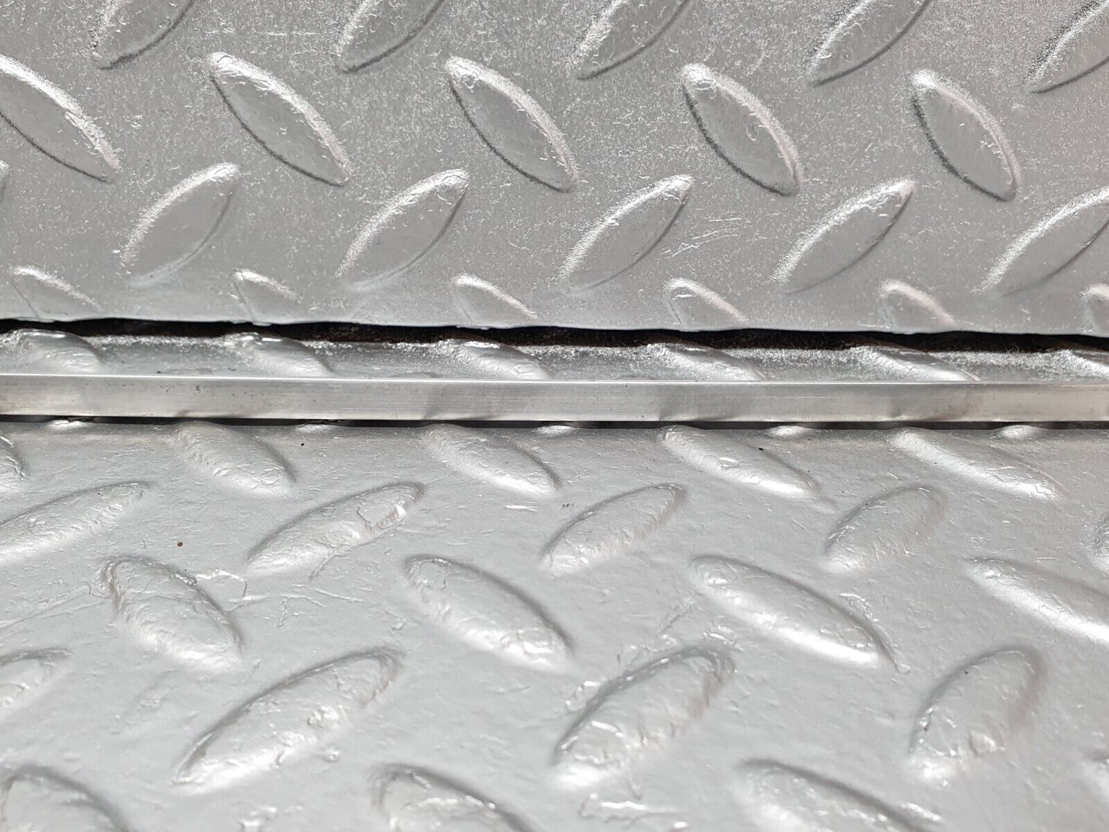 41715 Mercedes-Benz W124 200E Sunroof Chrome Trim