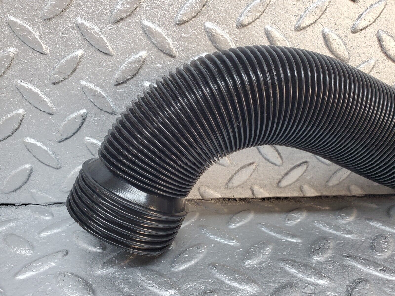 45930 Mercedes-Benz W126 420SE Air Duct Vent Right Side 1268320888