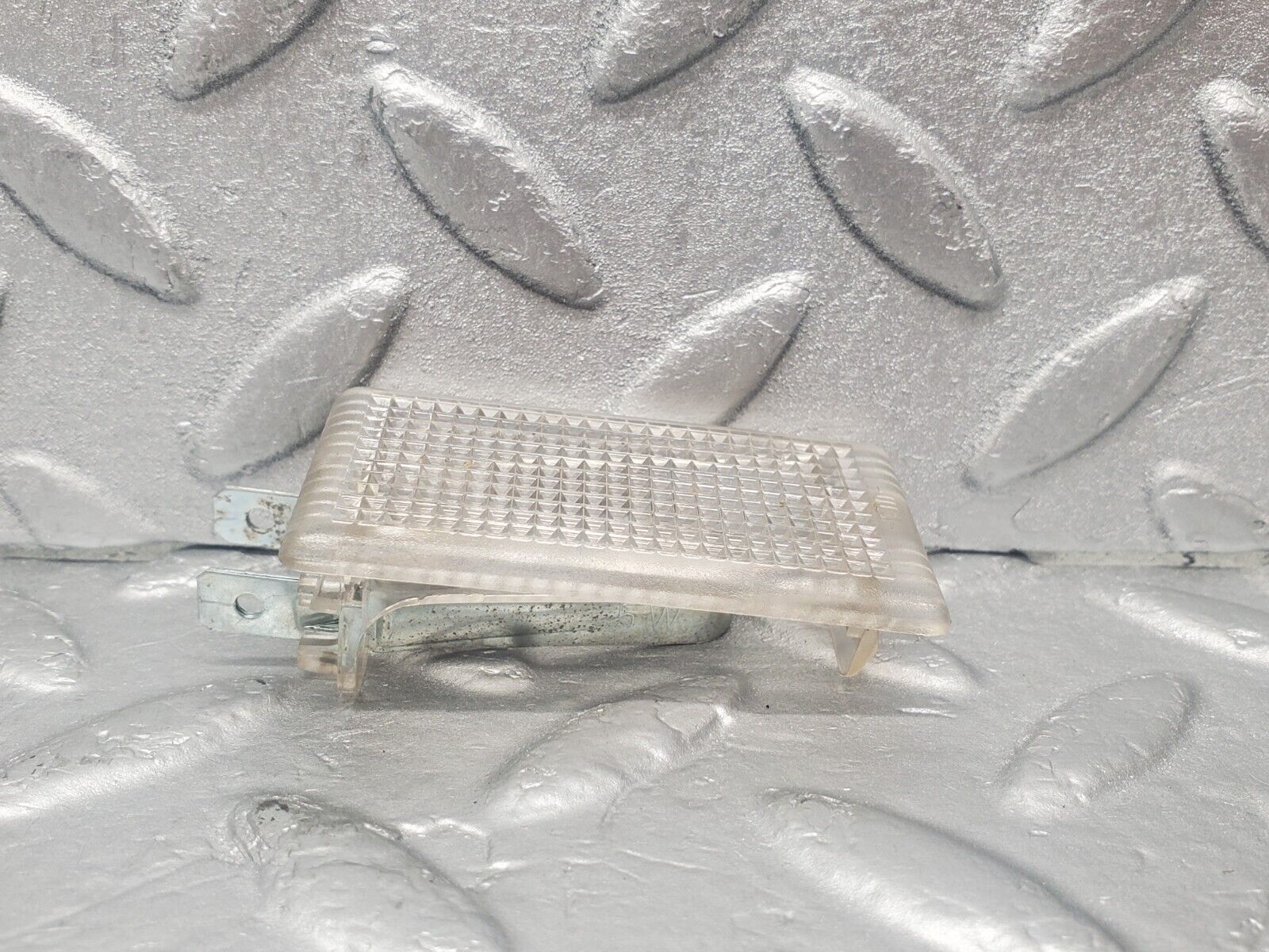 46044 Mercedes-Benz W126 420SE Glove Box Light