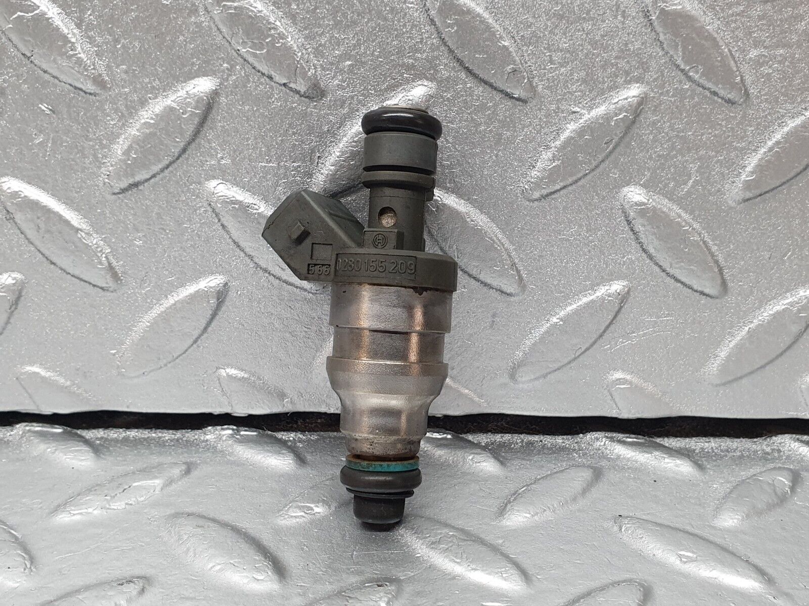 42372 Mercedes-Benz R129 320SL Coupe Fuel Injector Bosch 0000787323 0280155209