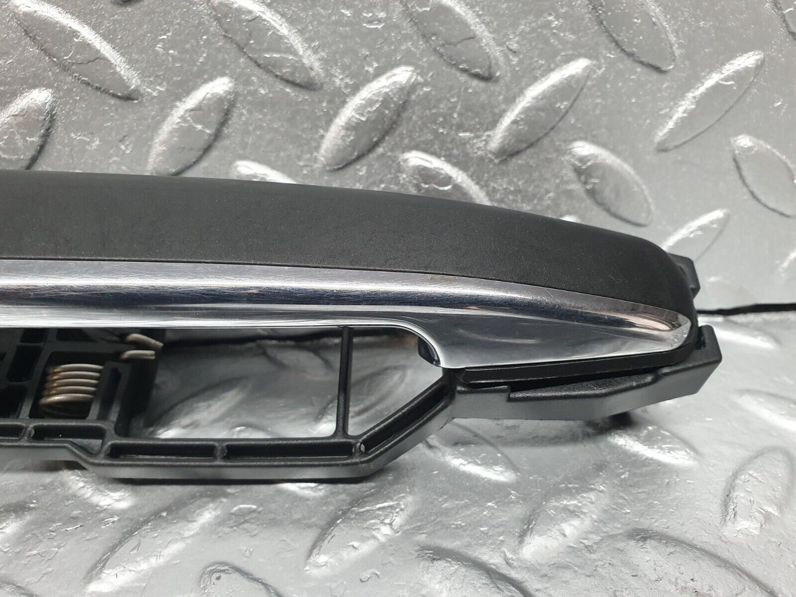 42035 Mercedes-Benz W202 C200 Front Left Exterior Door Handle No Key