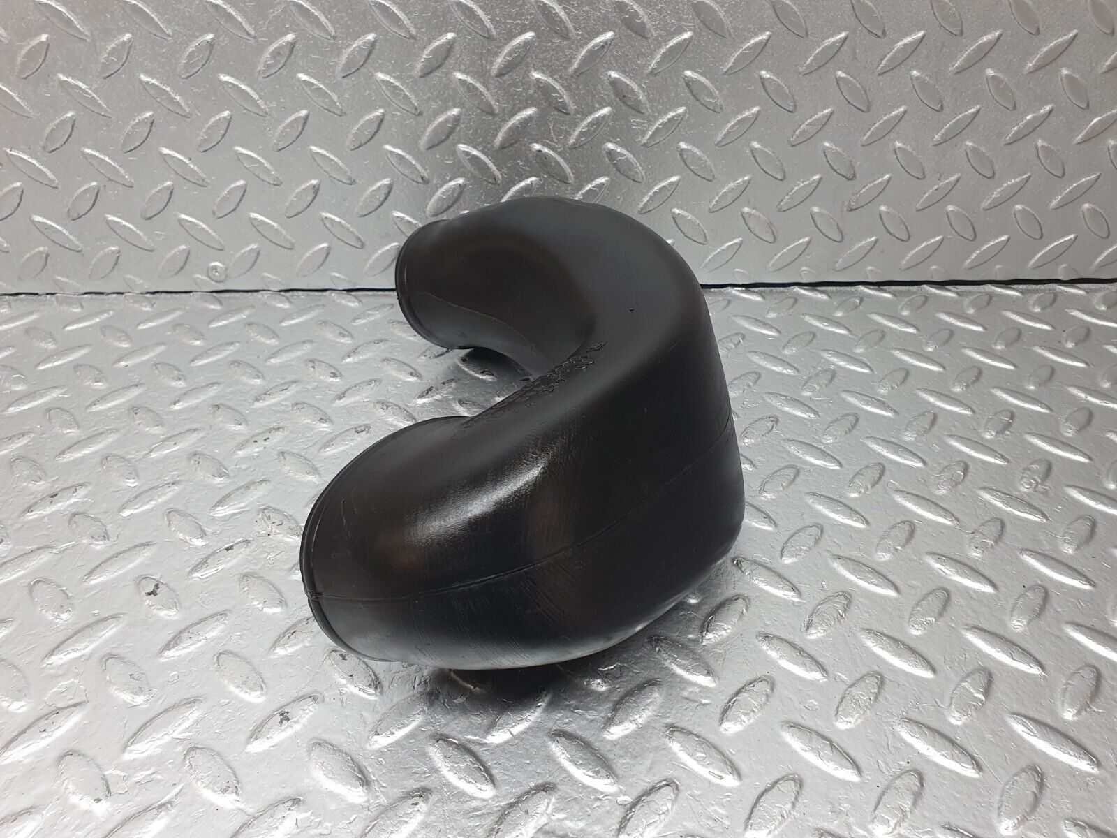 42749 Mercedes-Benz W201 190 2.0L Air Intake Pipe 1020942111