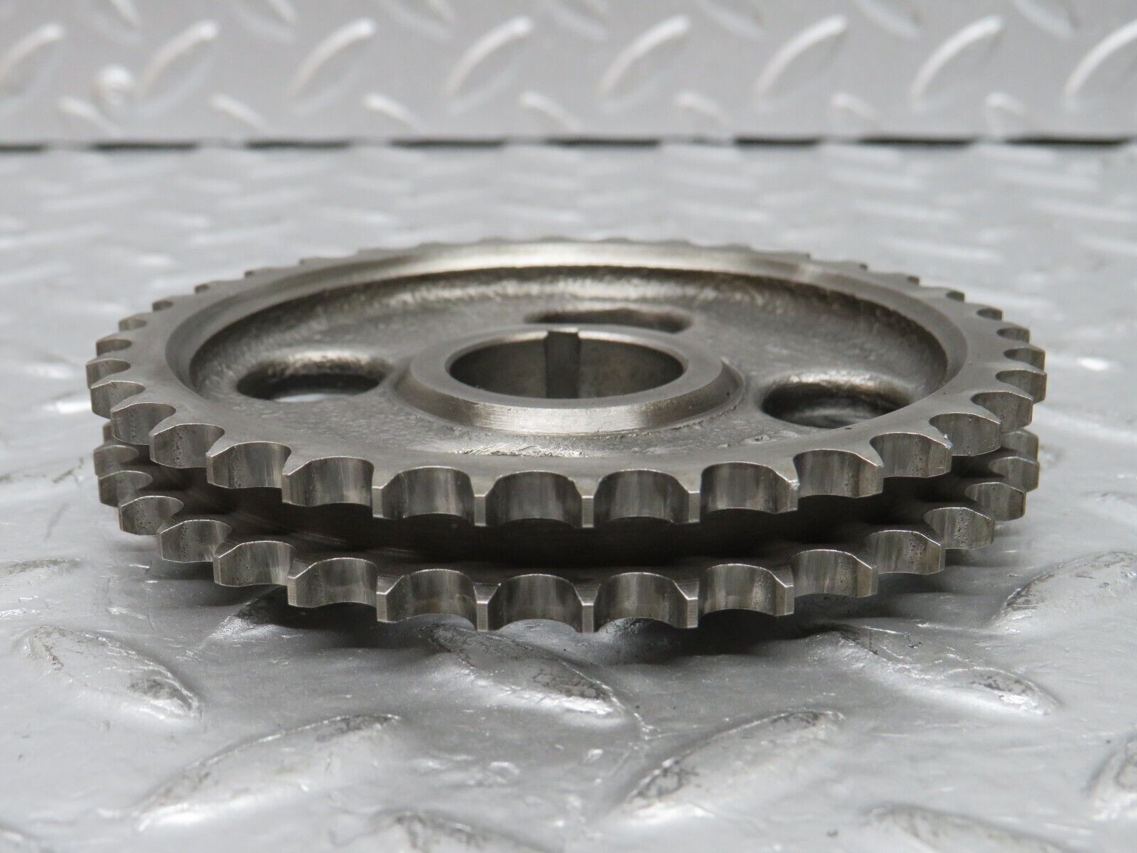 32783 Mercedes-Benz C107 R107 350 V8 Camshaft Timing Gear 1160520609