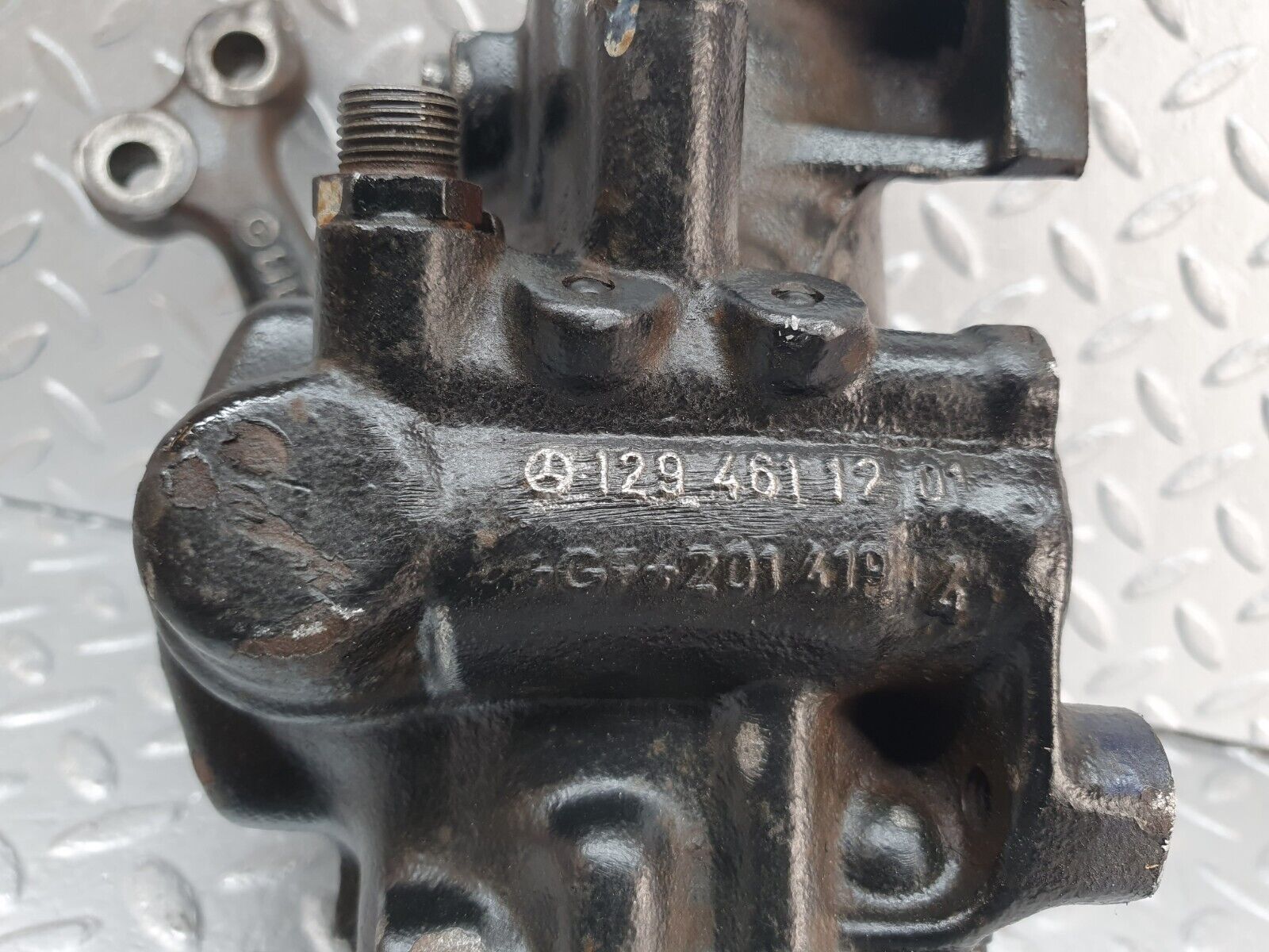 42627 Mercedes-Benz R129 320SL Coupe Steering Box Steering Rack 1294611201 1294601401