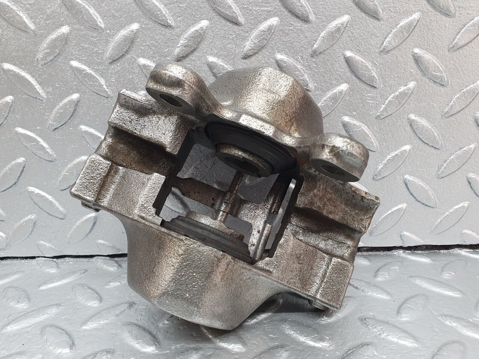 42113 Mercedes-Benz W202 C200 Rear Right Brake Caliper ATE 32