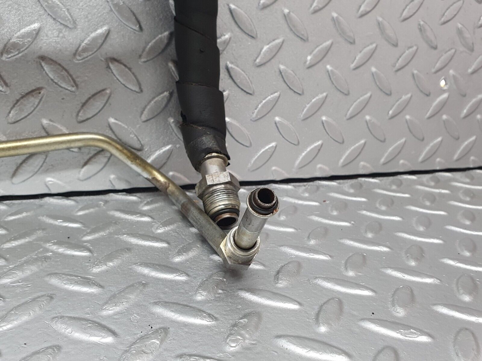 43807 Mercedes-Benz C126 380SEC Coupe Air Condition Hose Pipe 1268301415 1268301515 1269970581