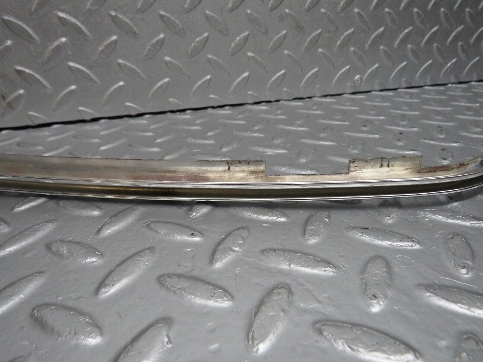 39862 Mercedes-Benz R107 350SL Hardtop Chrome Trim Right Side