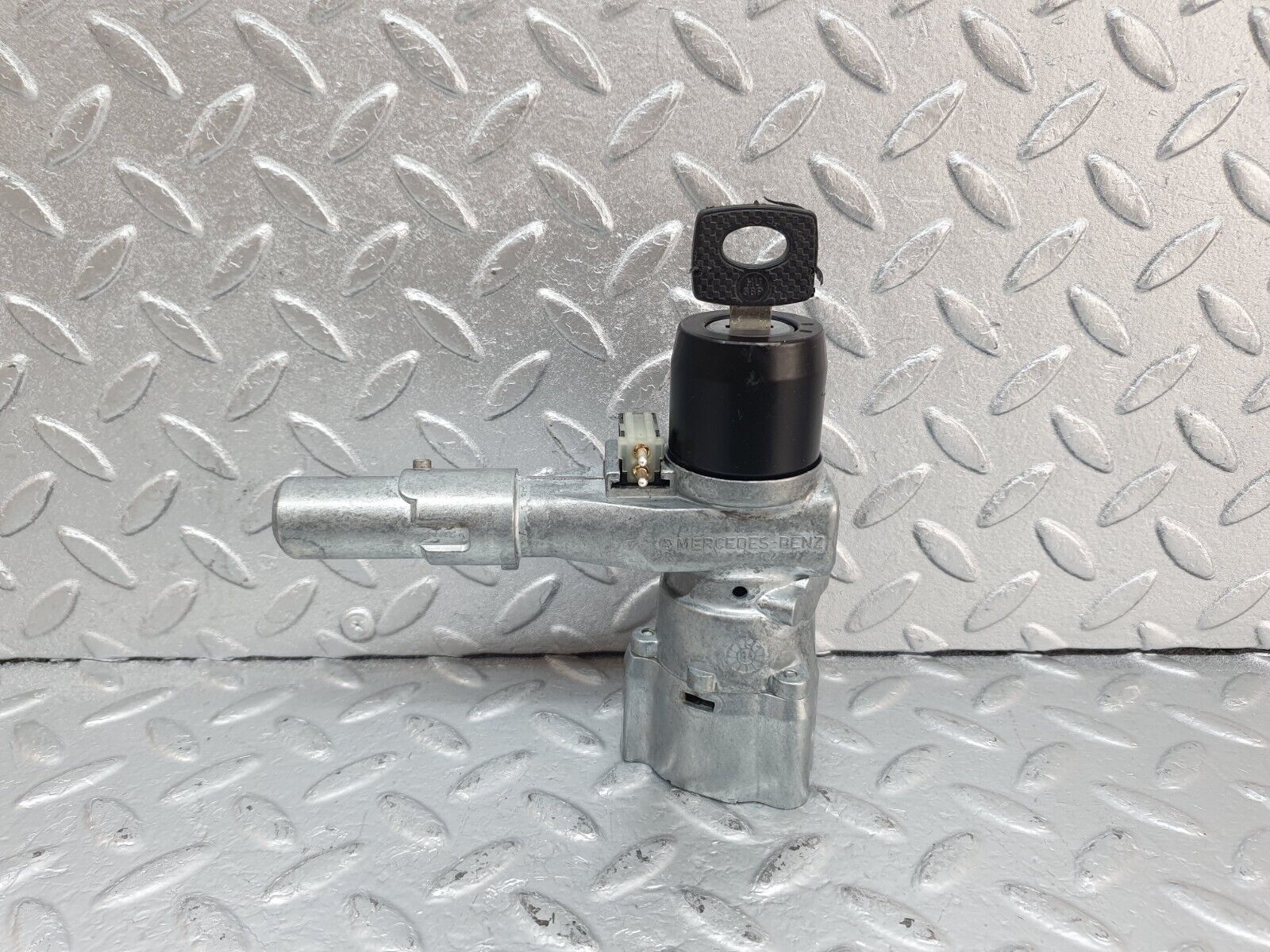 44026 Mercedes-Benz C123 230CE Coupe Steering Lock Ignition Switch With Key