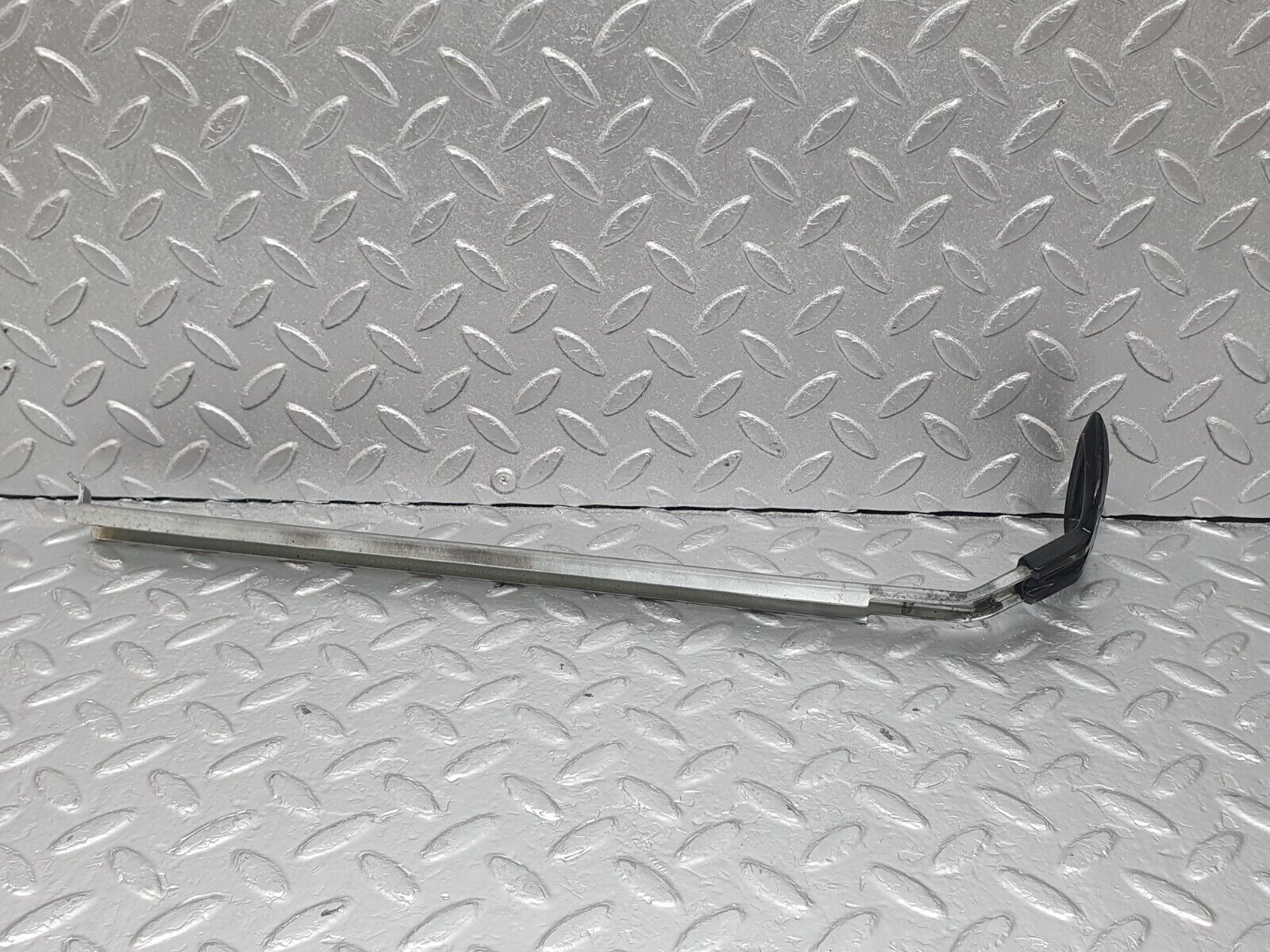 43334 Mercedes-Benz W108 280SE Front Right Seat Sliding Adjust Handle