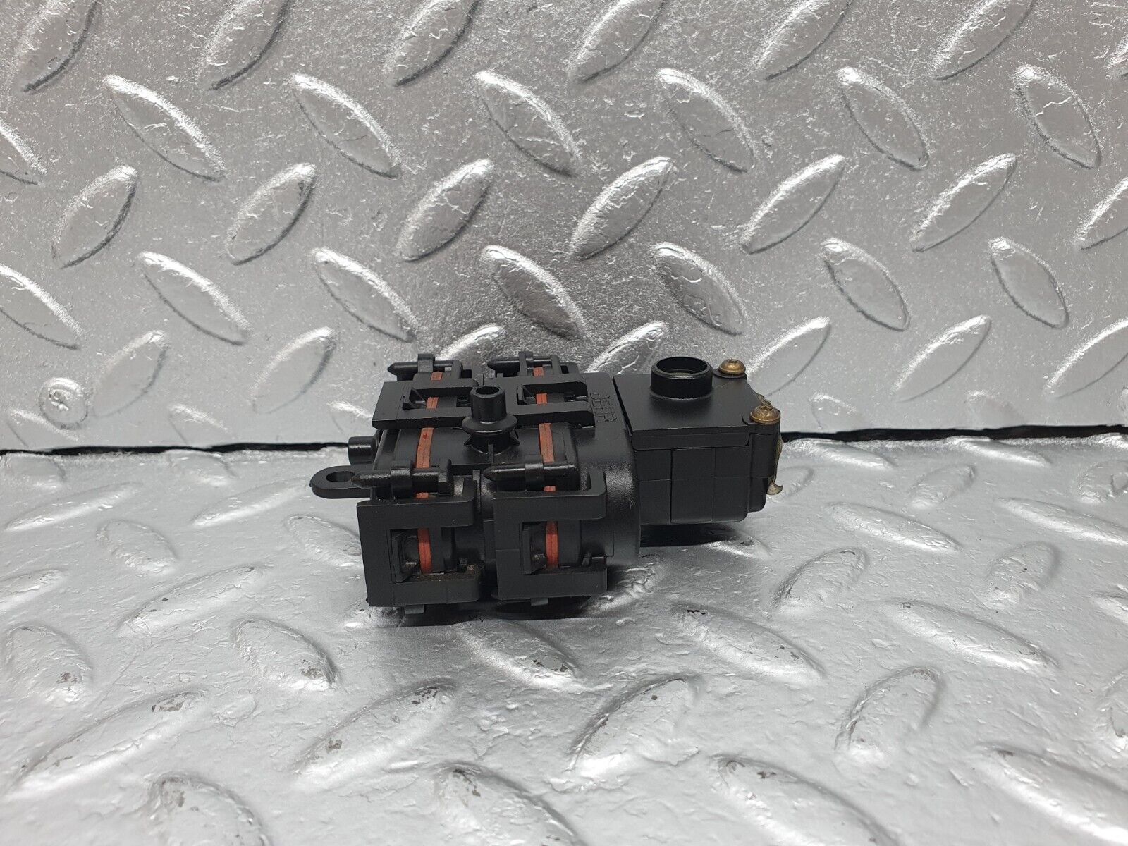 42256 Mercedes-Benz R129 320SL Coupe Heater Box Vacuum Actuator