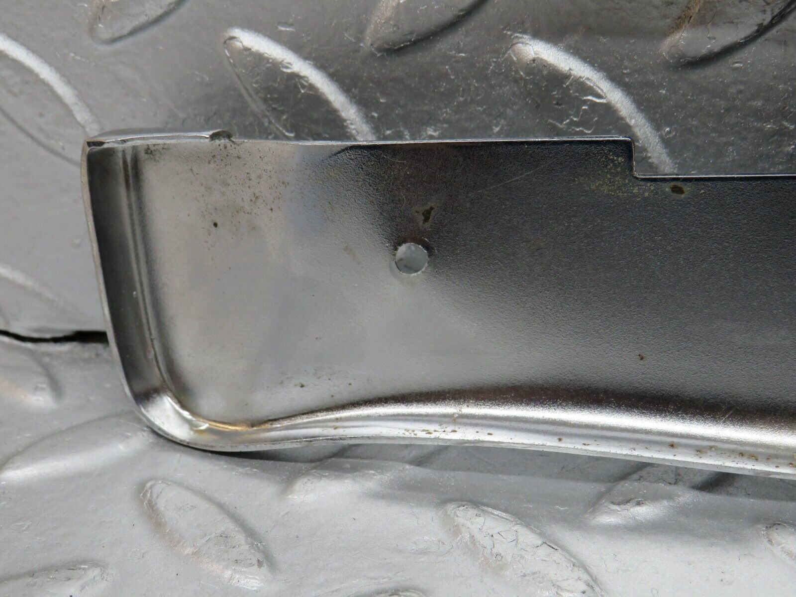 33194 Mercedes-Benz C107 R107 Left Door Chrome Cover