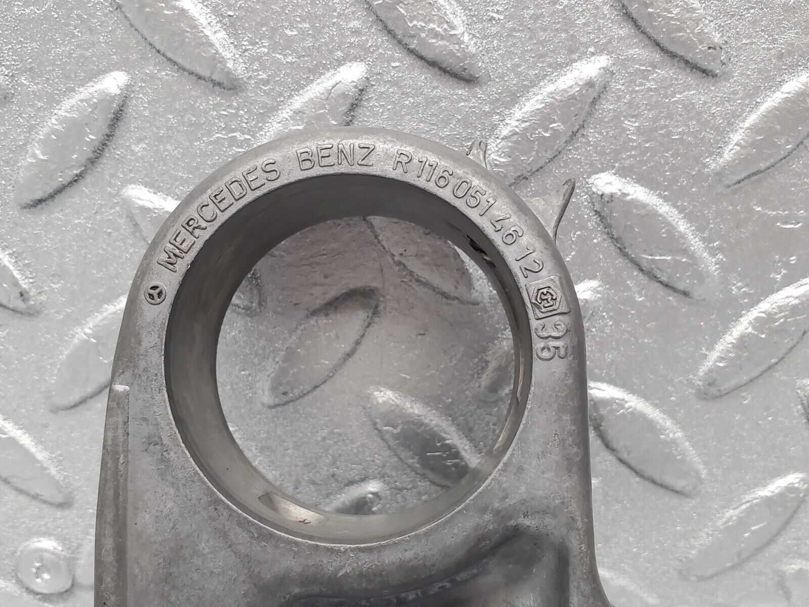 46270 Mercedes-Benz W126 420SE Camshaft Tower Bearing 1160514612