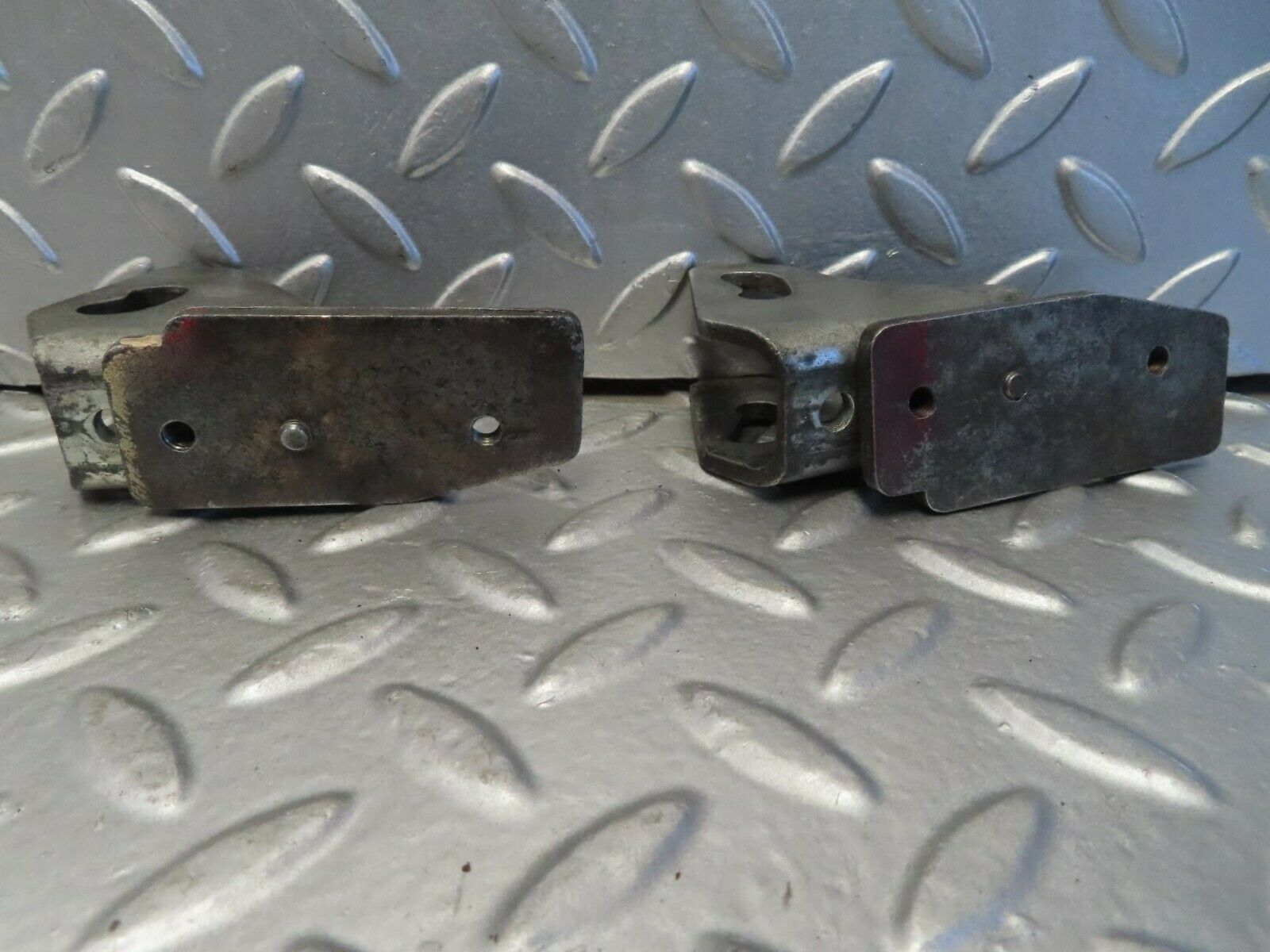 15739 Mercedes-Benz R107 450SL Soft Top Bracket Pair