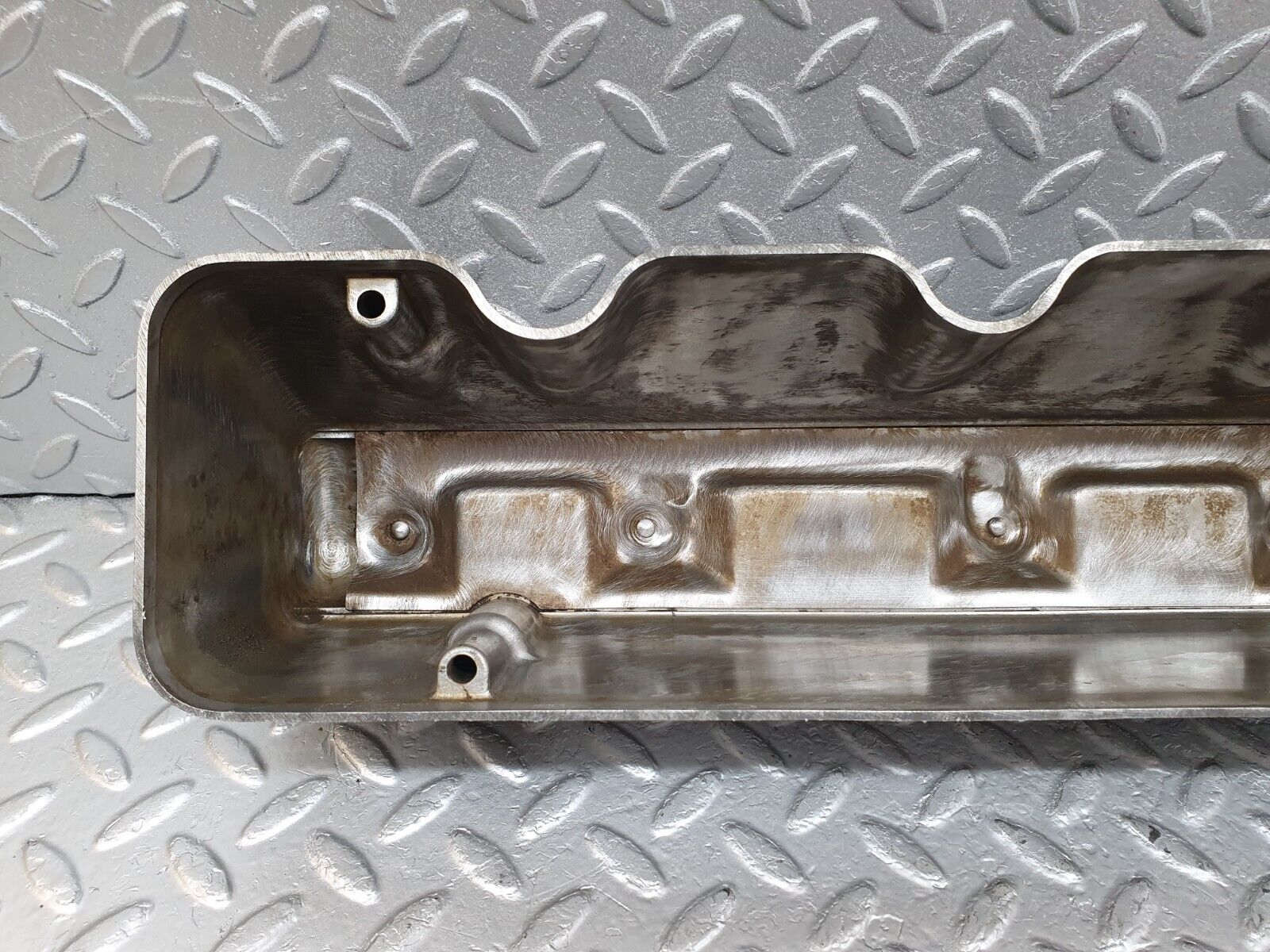 43735 Mercedes-Benz C126 380SEC Coupe Cylinder Head Cover Left 1170160005