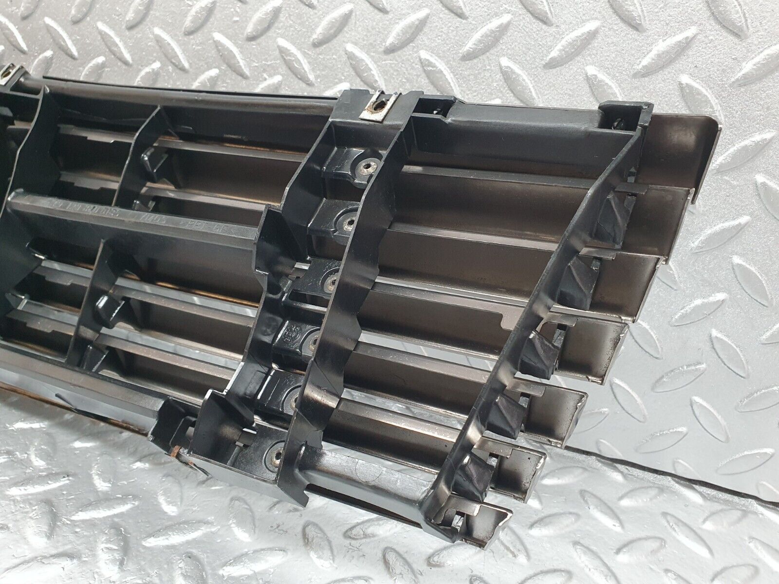 42175 Mercedes-Benz R129 320SL Coupe Bonnet Grill 7 Slat 1298800185