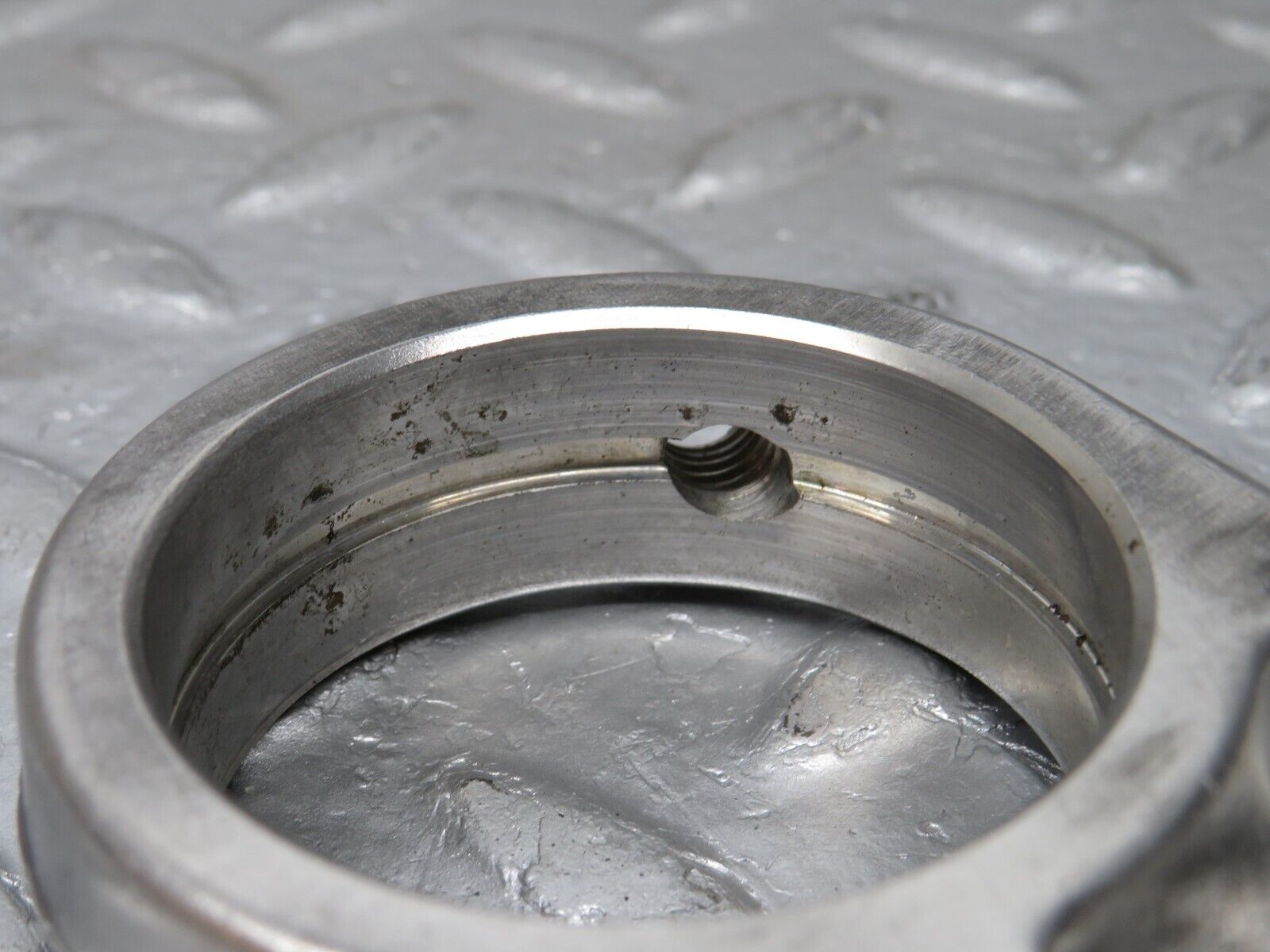 32994 Mercedes-Benz C107 R107 350 V8 Camshaft Tower Bearing 1160512118