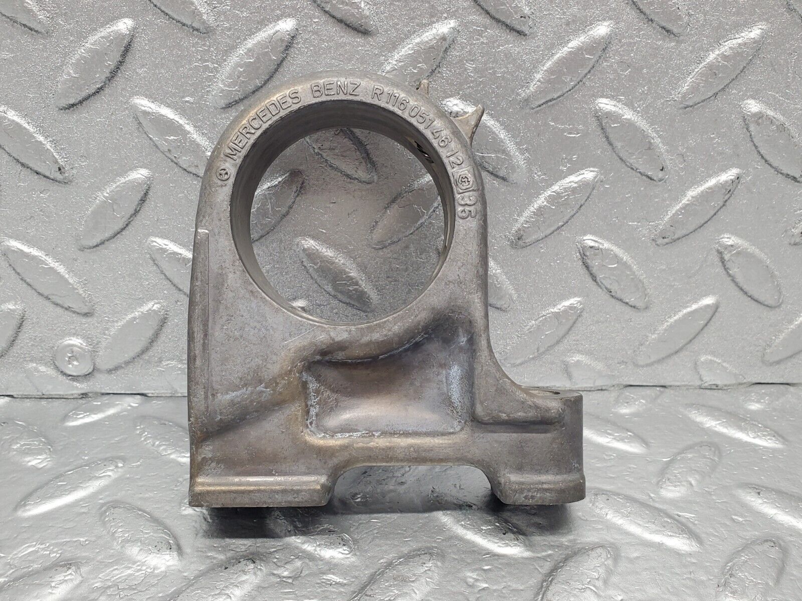 46268 Mercedes-Benz W126 420SE Camshaft Tower Bearing 1160514612