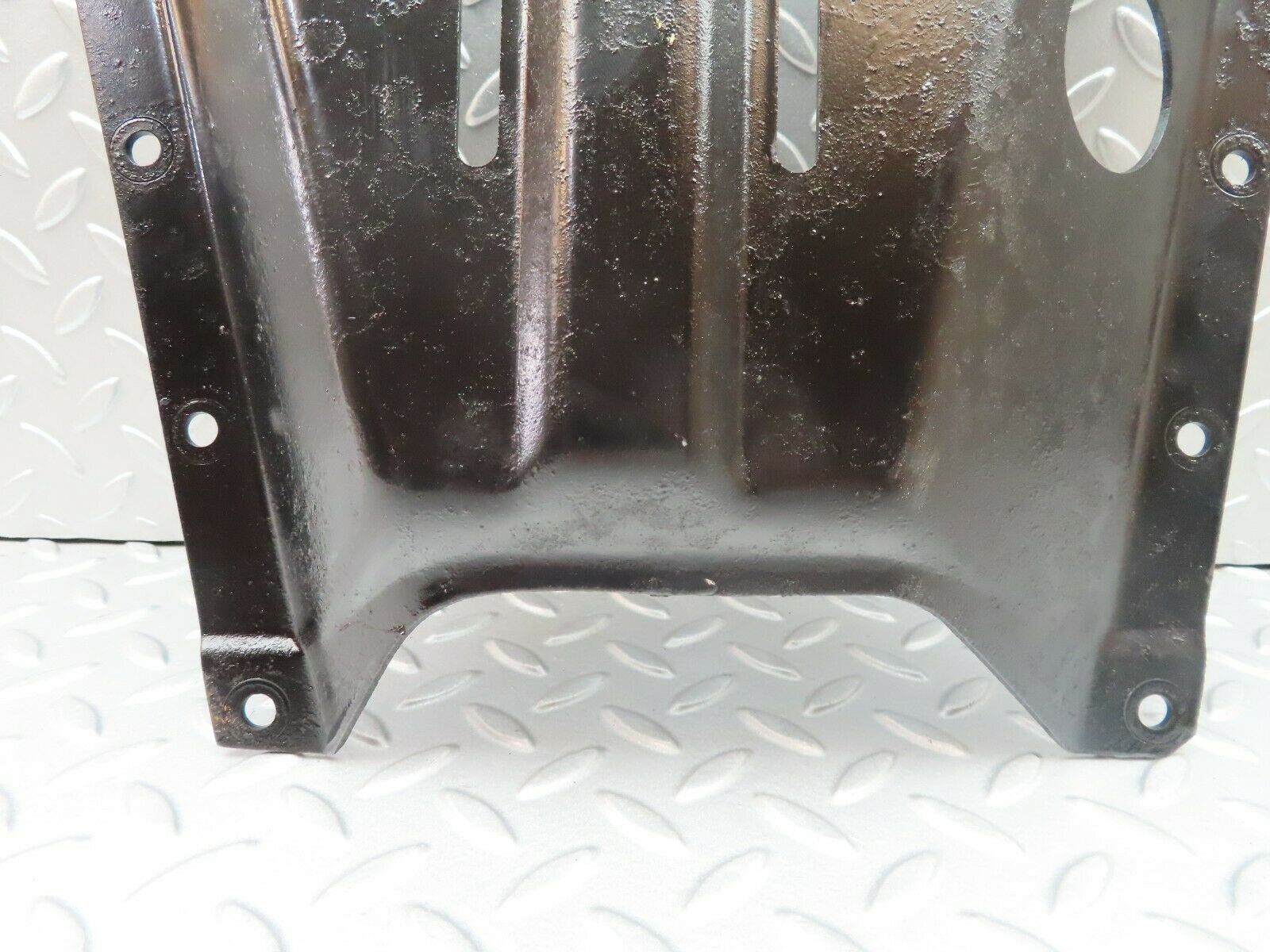 5513 Mercedes-Benz R107 350SL Gearbox Mount Bracket Holder