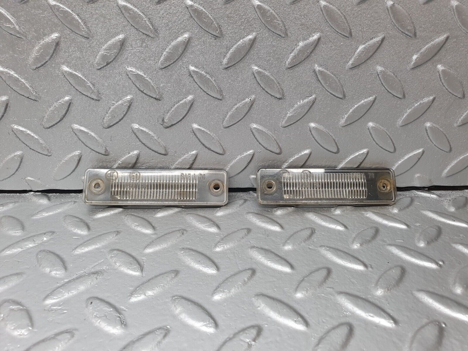 43058 Mercedes-Benz R107 Number Plate Light Lenses