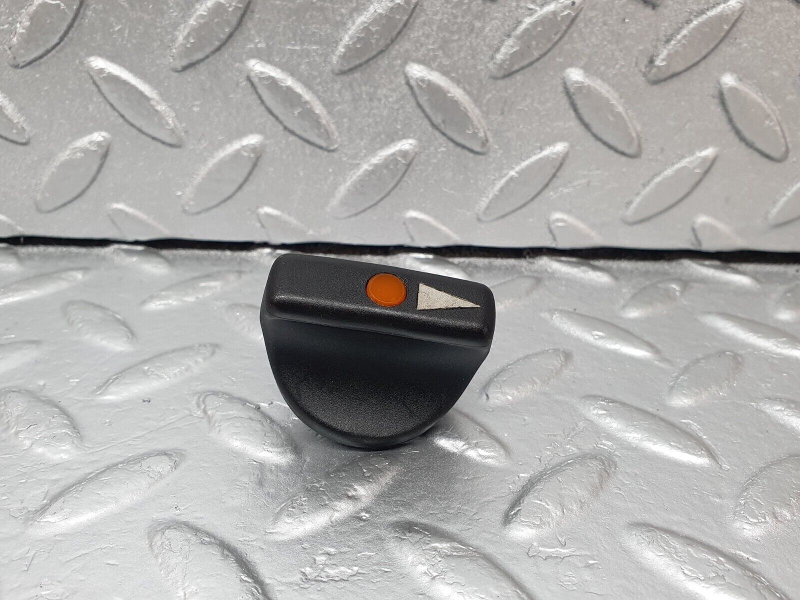 43659 Mercedes-Benz C126 380SEC Coupe Headlight Switch Knob 1265400083